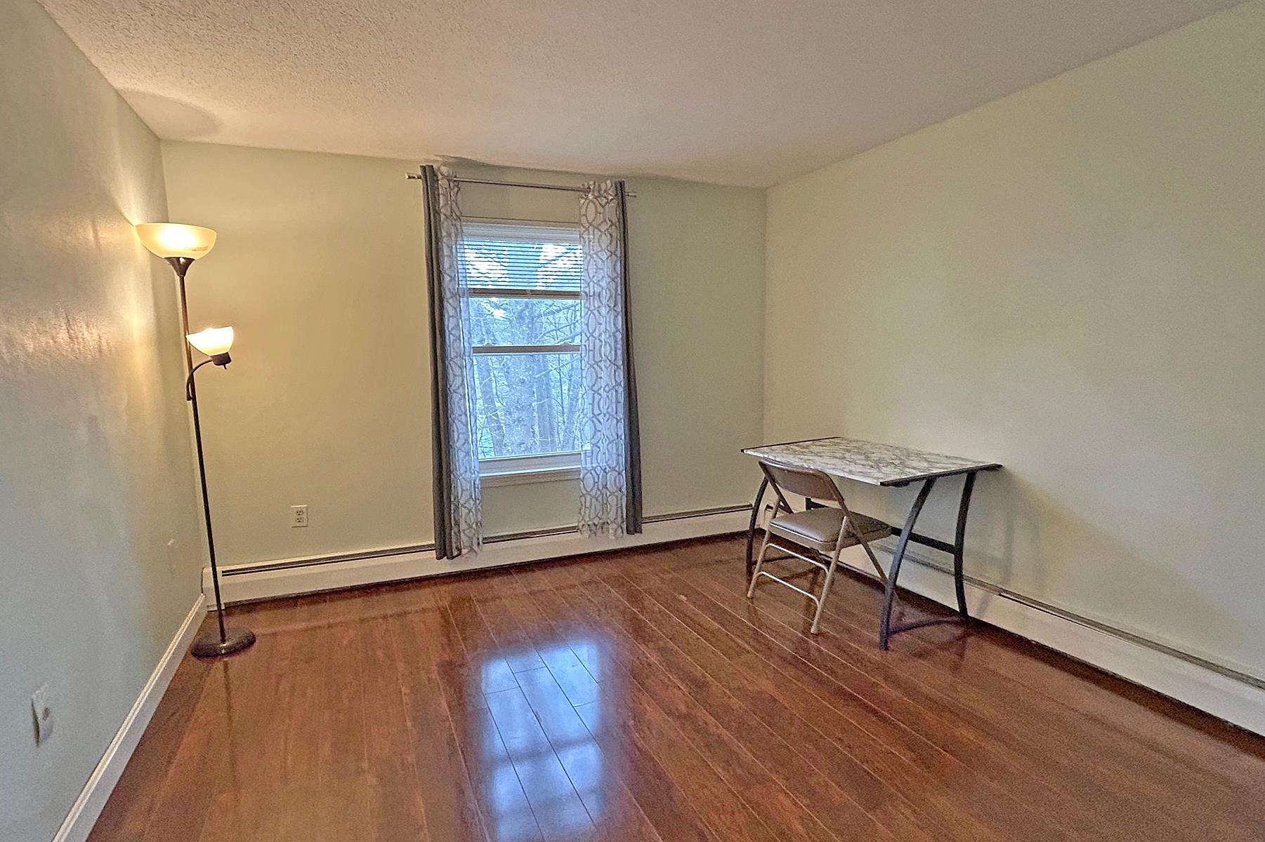20 Wolf Rd #A8, Lebanon, NH 03755