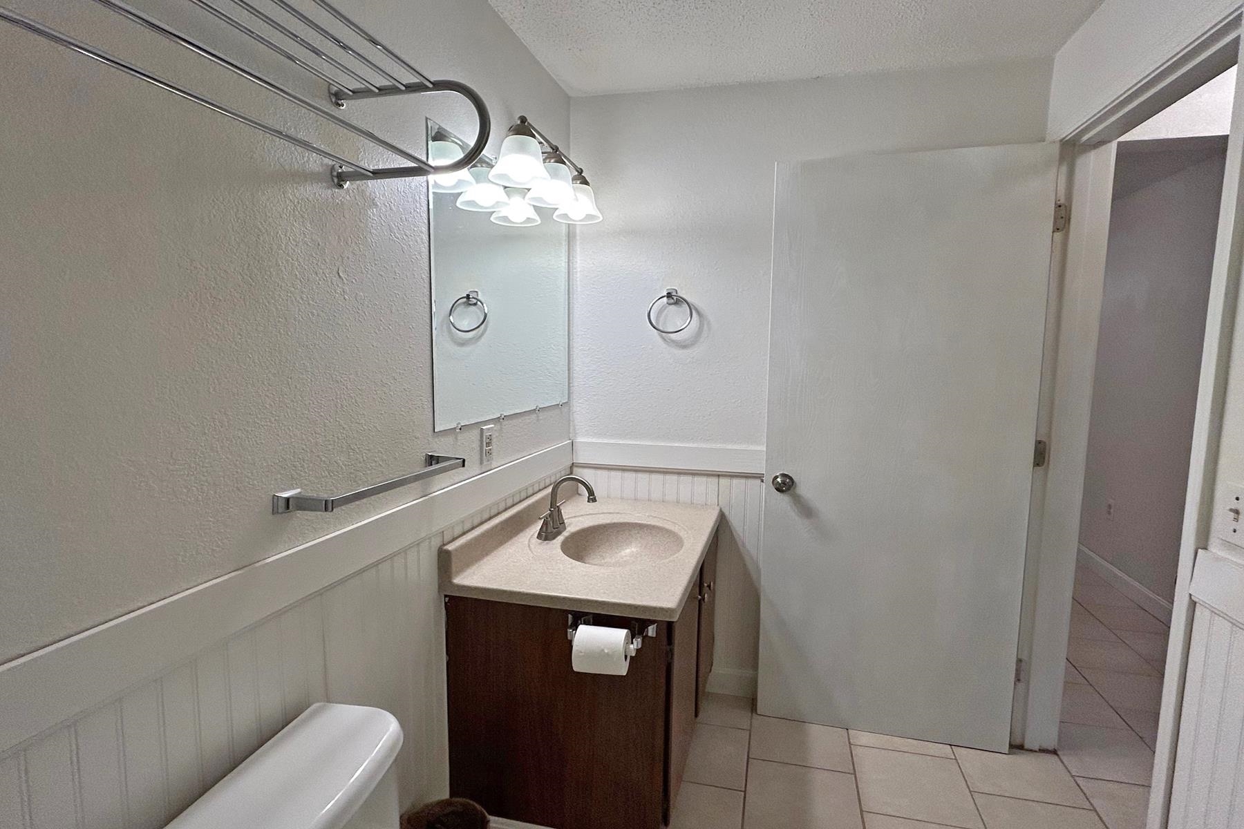 20 Wolf Rd, Lebanon, NH 03755