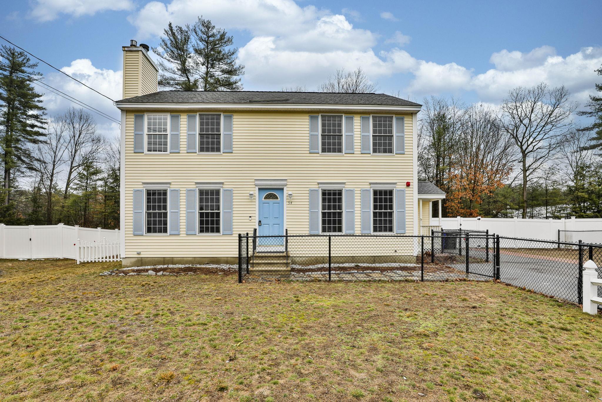 54 Vandora Dr, Manchester, NH 03103