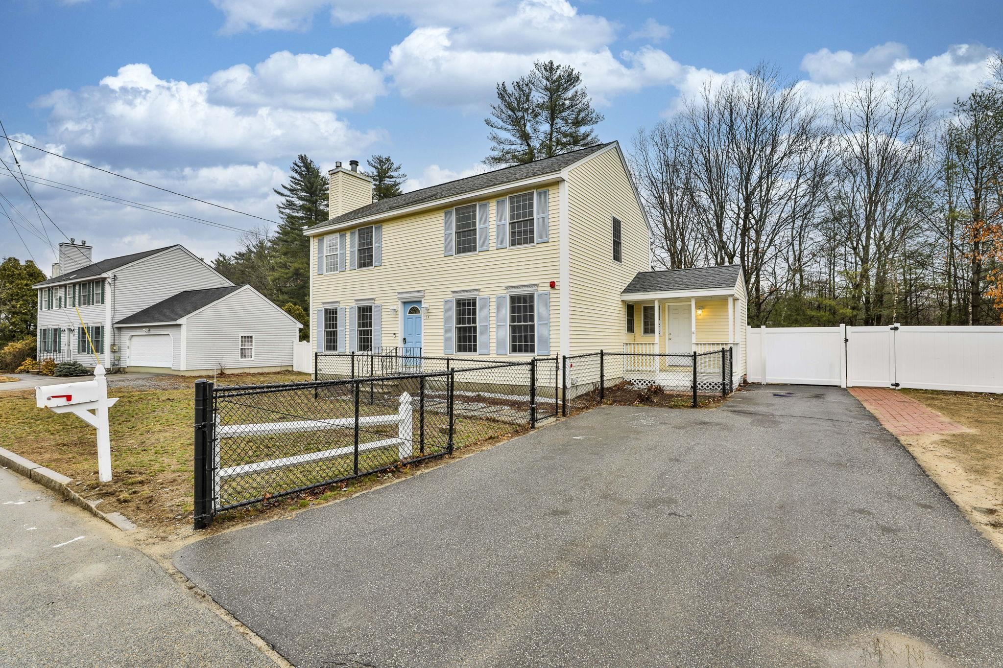 54 Vandora Dr, Manchester, NH 03103