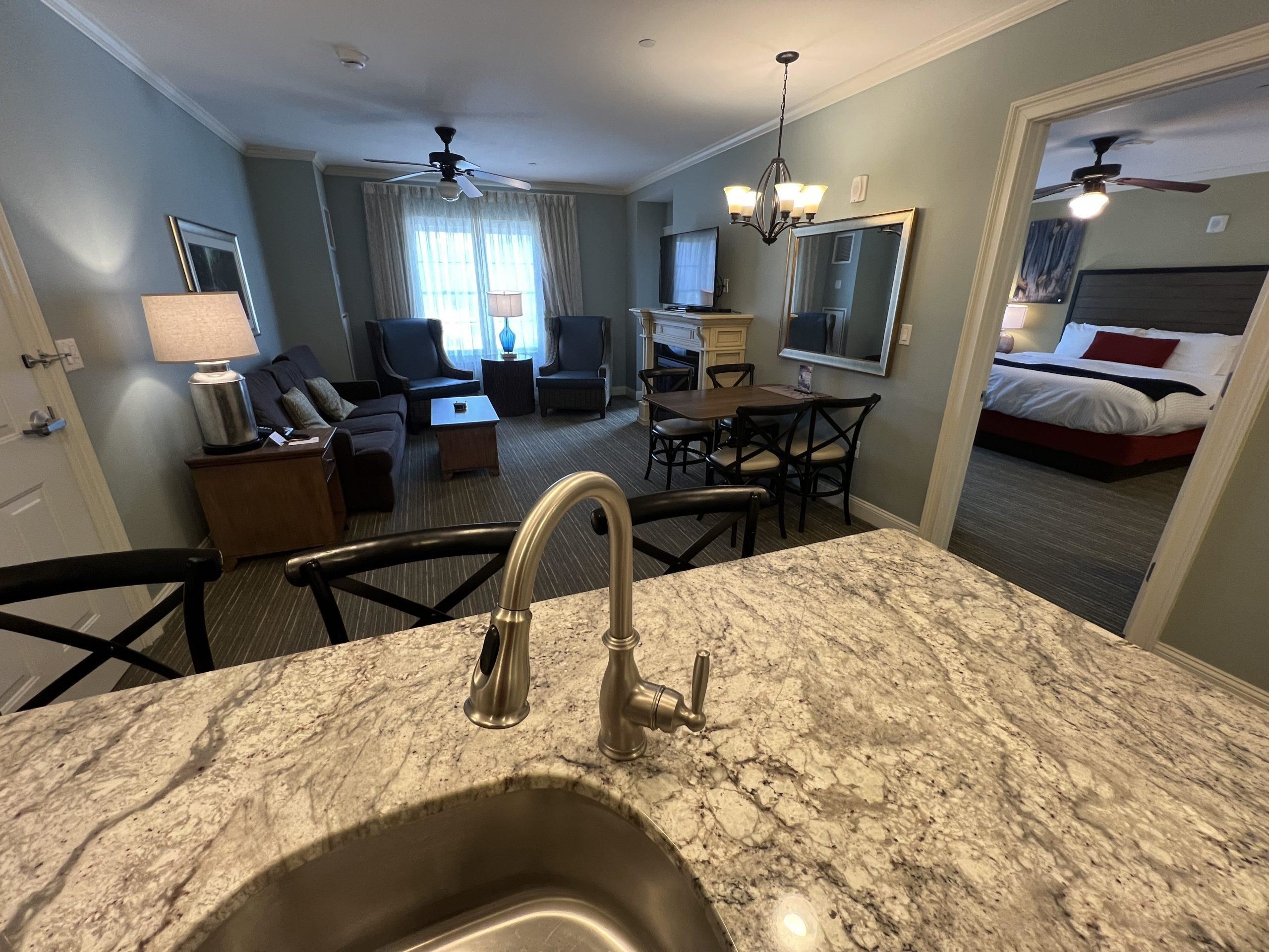 22 S Mountain Dr, Lincoln, NH 03251