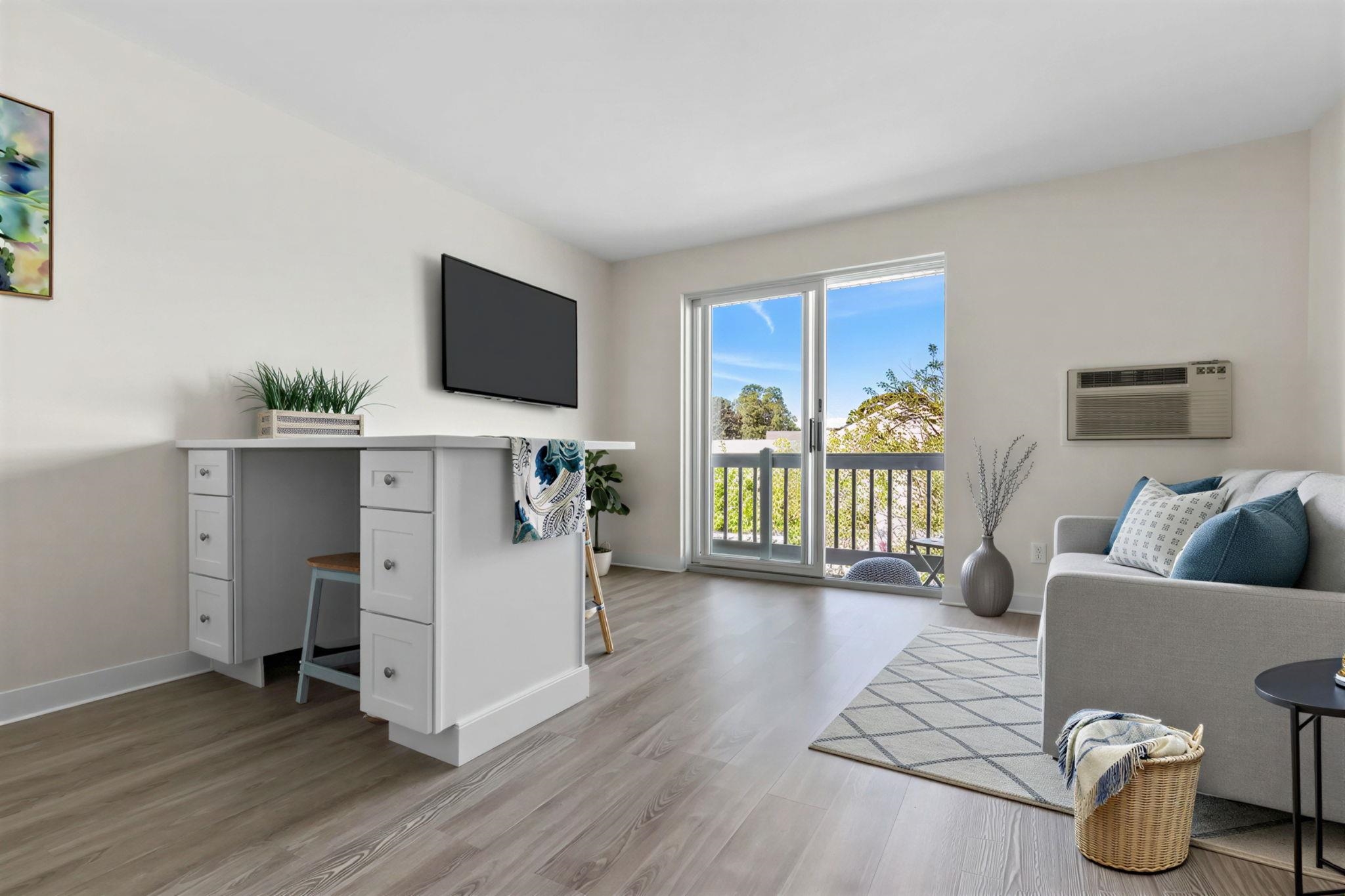 550 Winnacunnet Rd #319, Hampton, NH 03842