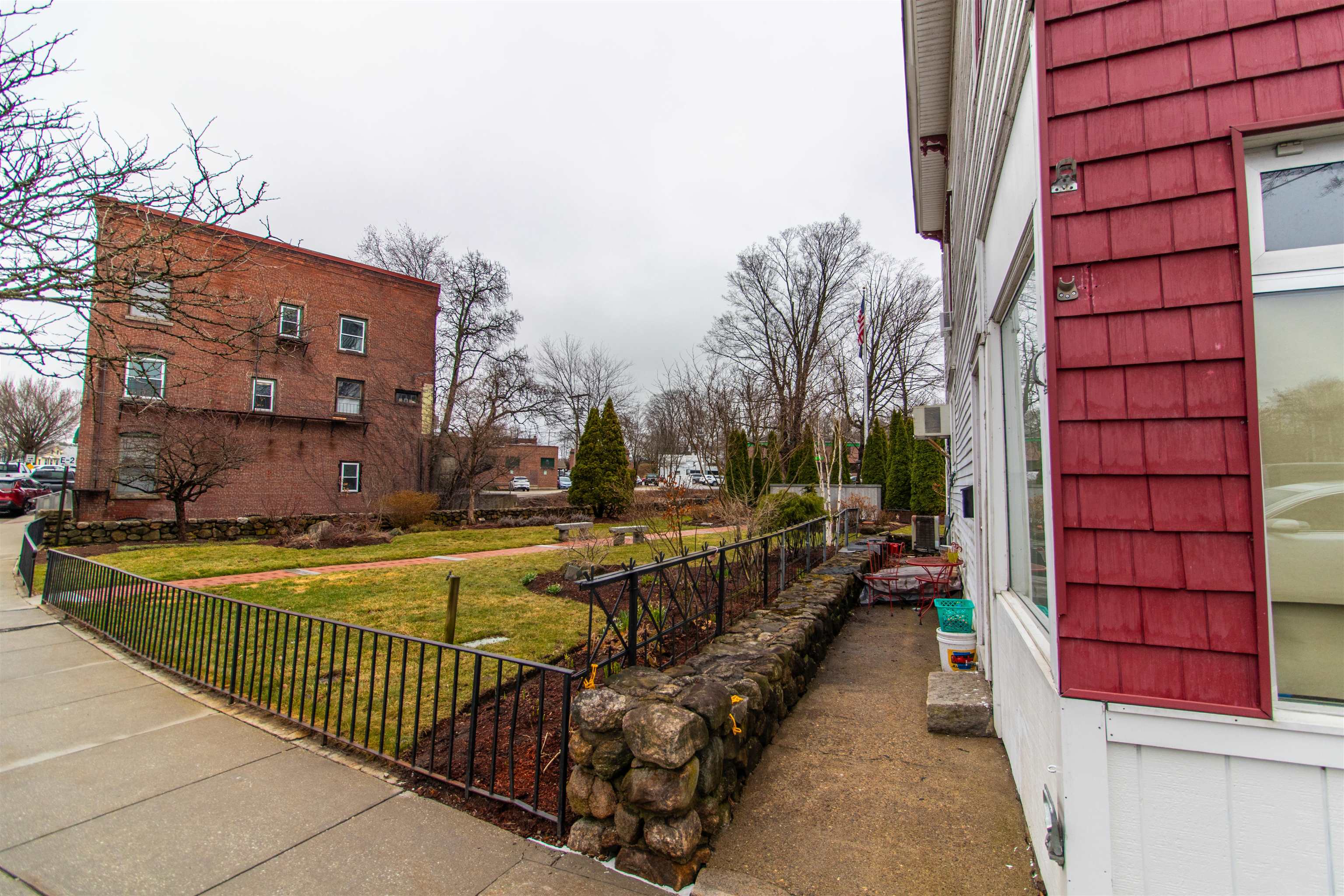 4 Union St, Milford, NH 03055