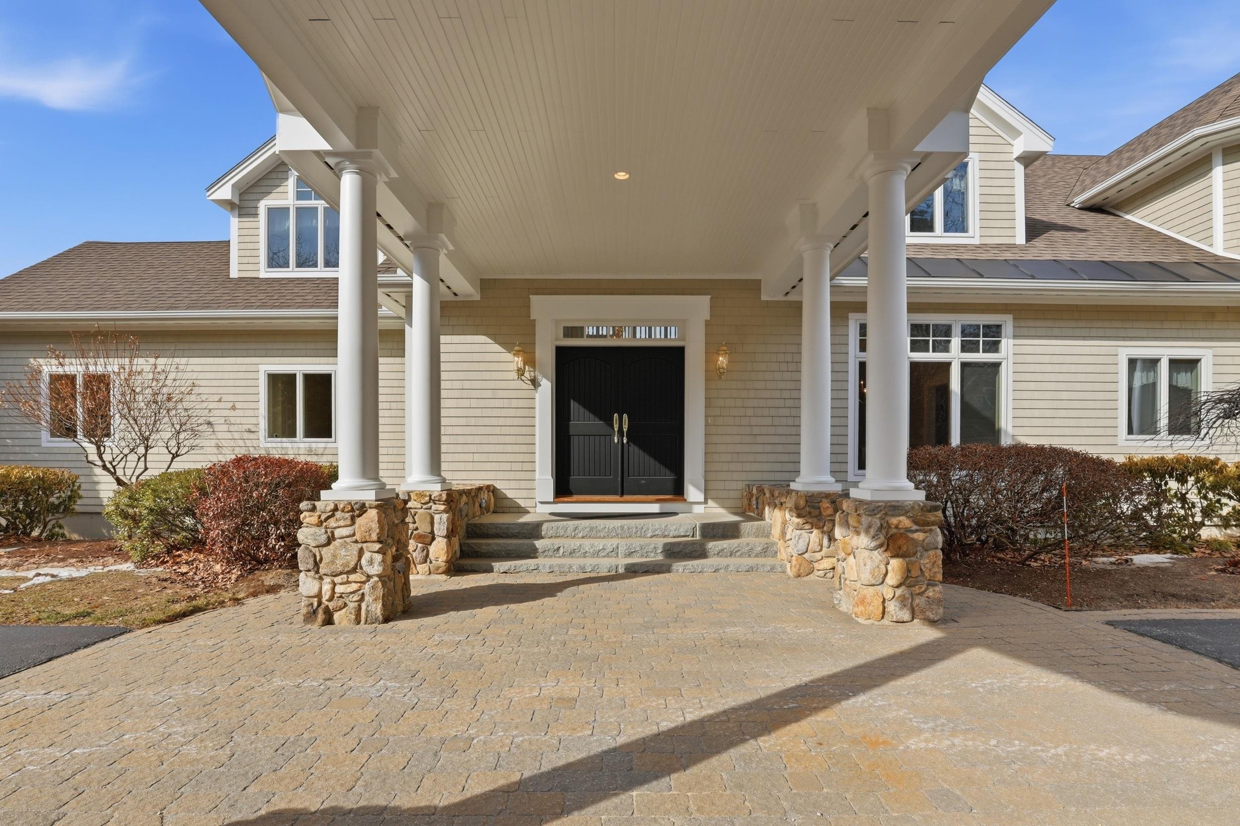 955 Catamount Rd, Pittsfield, NH 03263