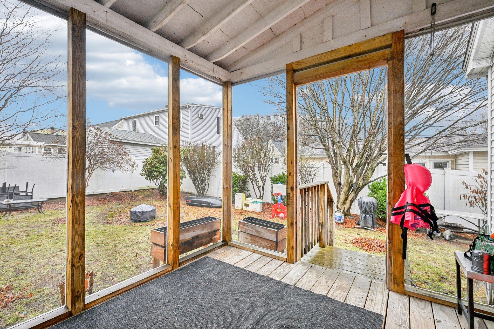 170 S Hall St, Manchester, NH 03103