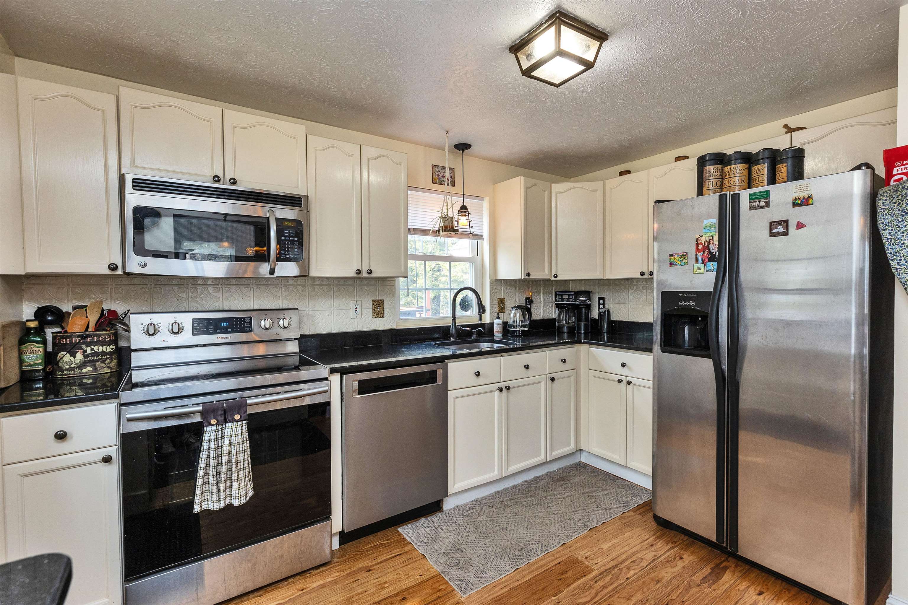 171 Westchester Dr, Milford, NH 03055