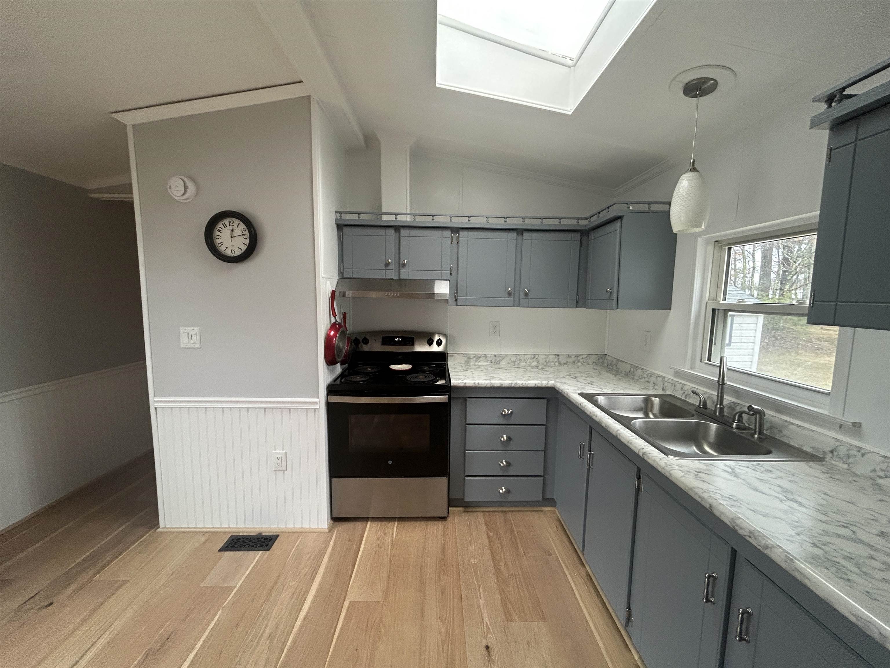 609 Sherwood Glen, Somersworth, NH 03878