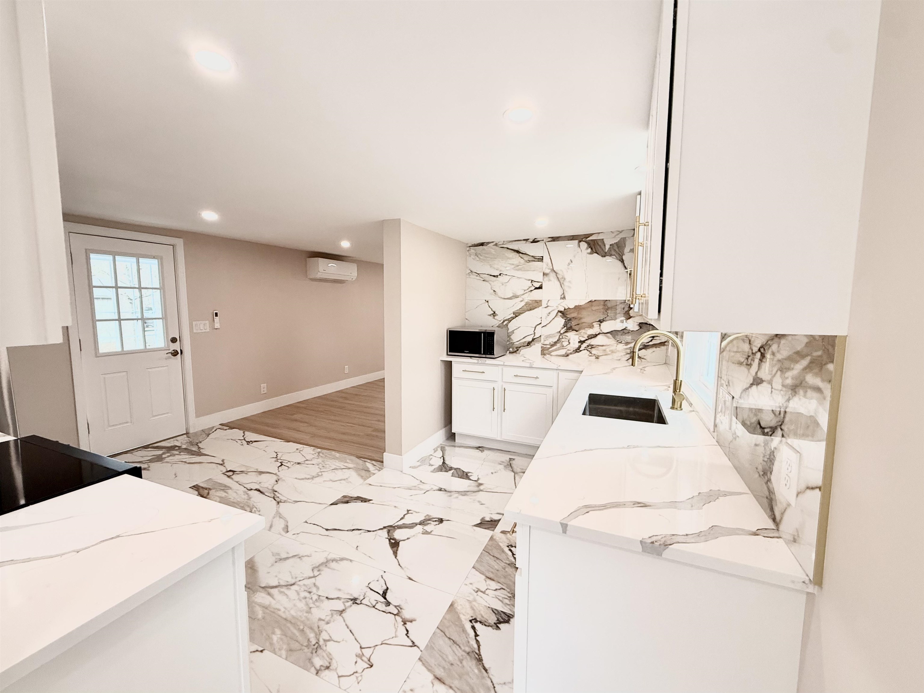 101 Souhegan St, Milford, NH 03055