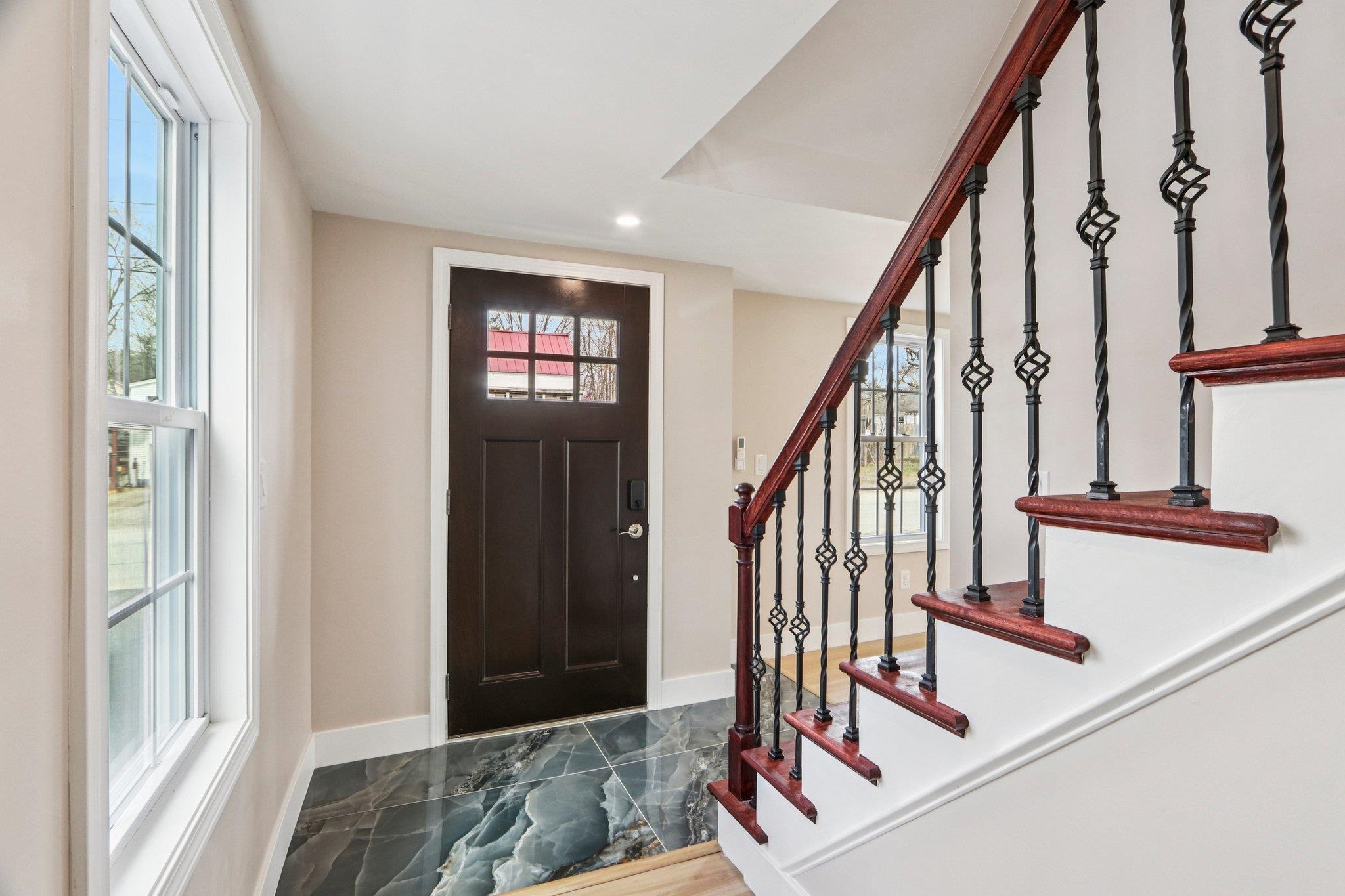 101 Souhegan St, Milford, NH 03055