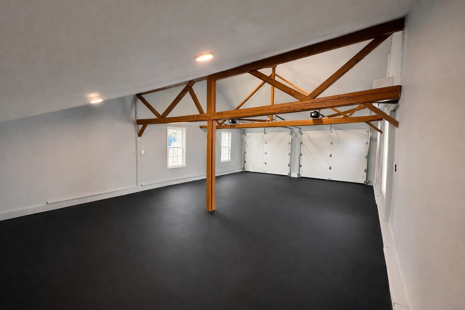 101 Souhegan St, Milford, NH 03055