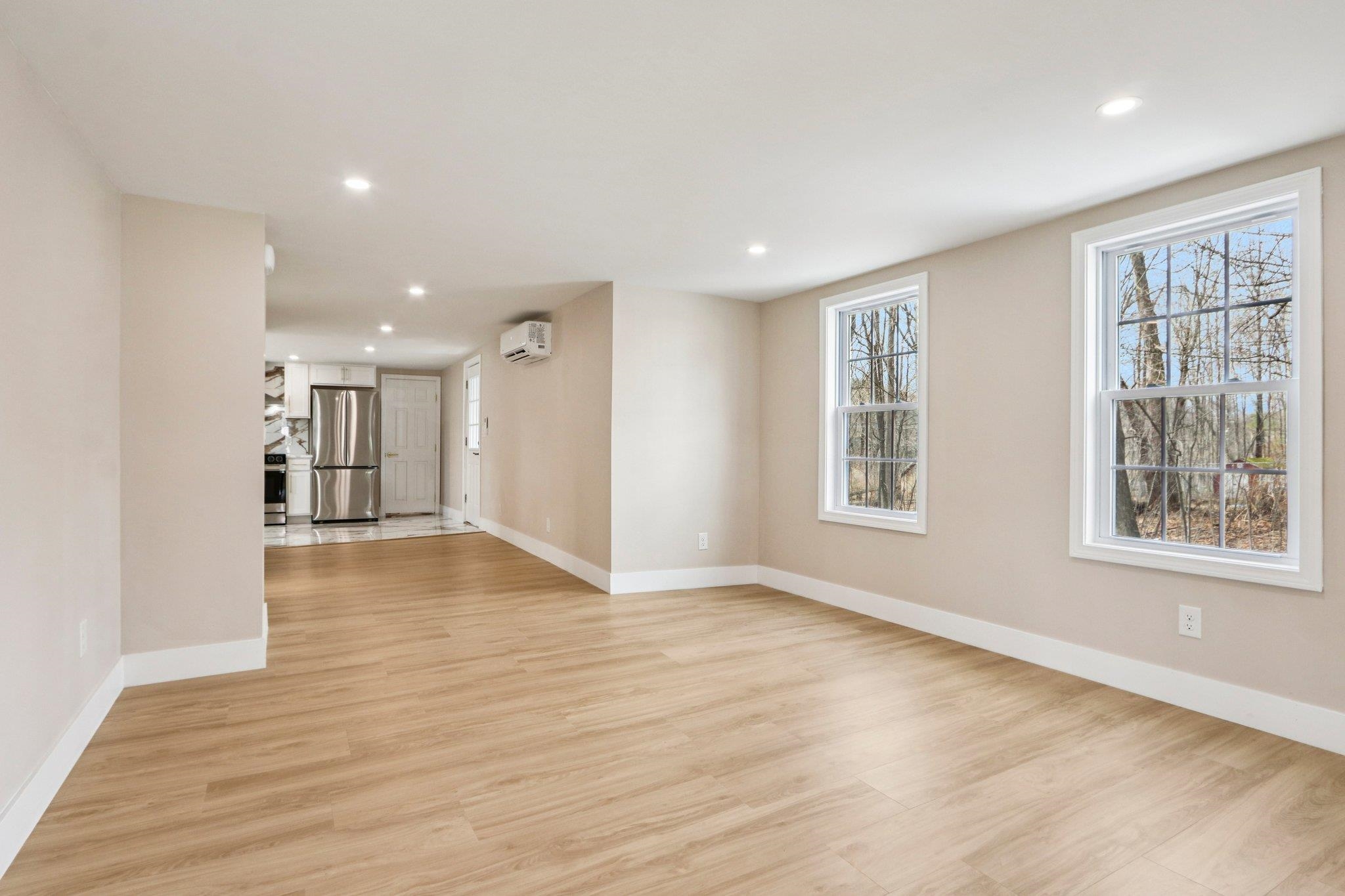 101 Souhegan St, Milford, NH 03055