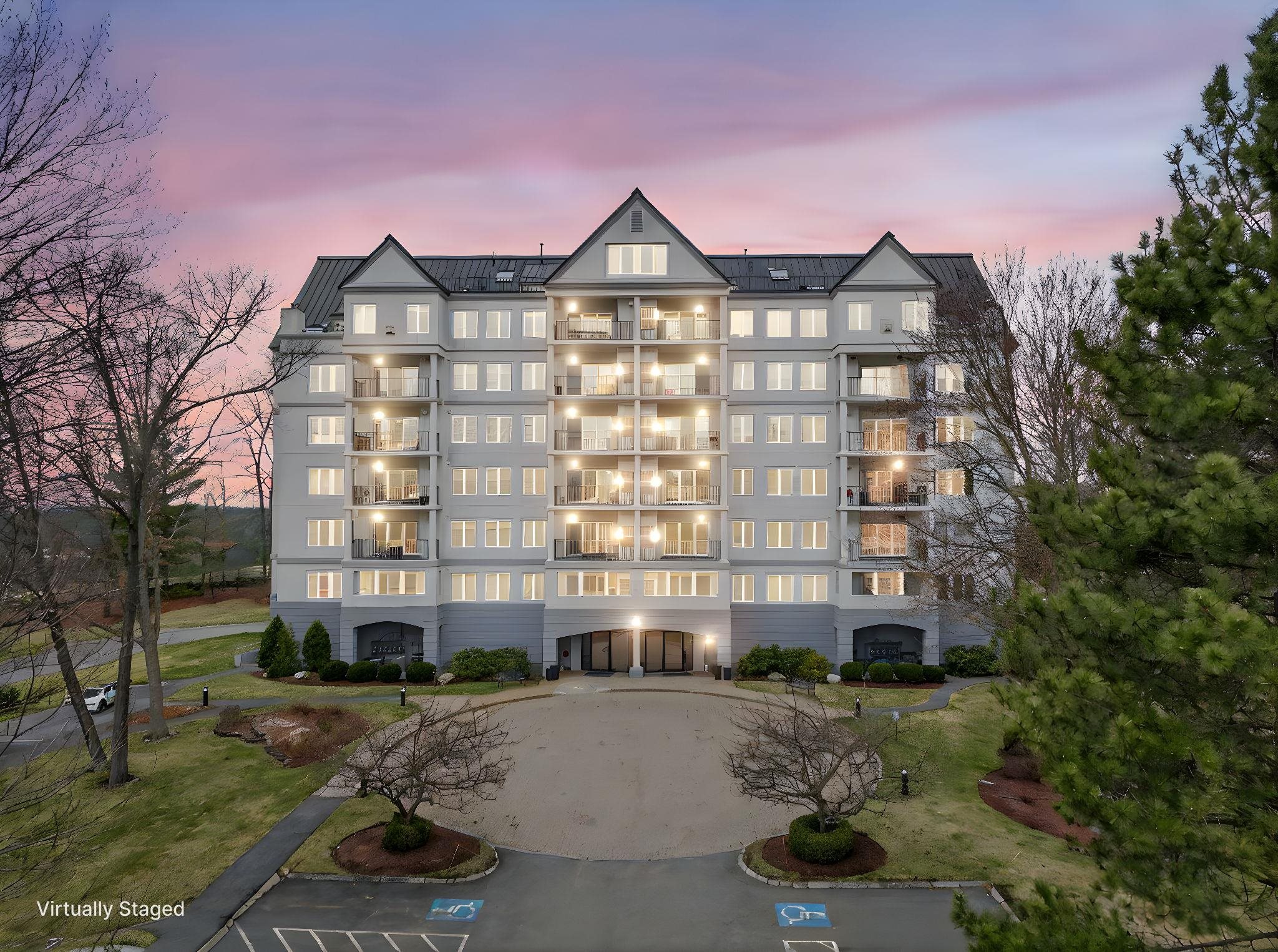 12 Mountain Laurels Dr #402, Nashua, NH 03062