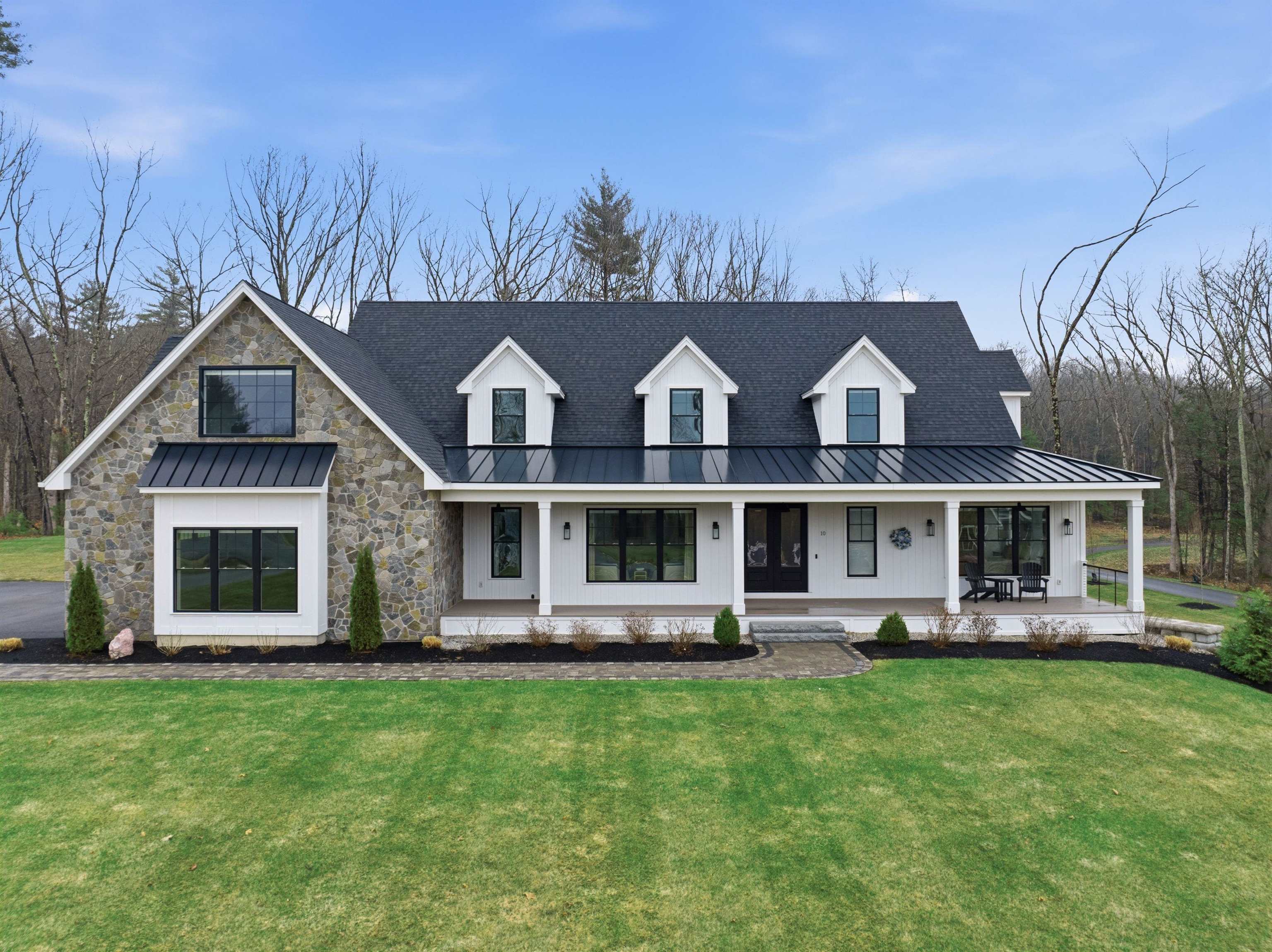 10 Hobart Ln, Hollis, NH 03049