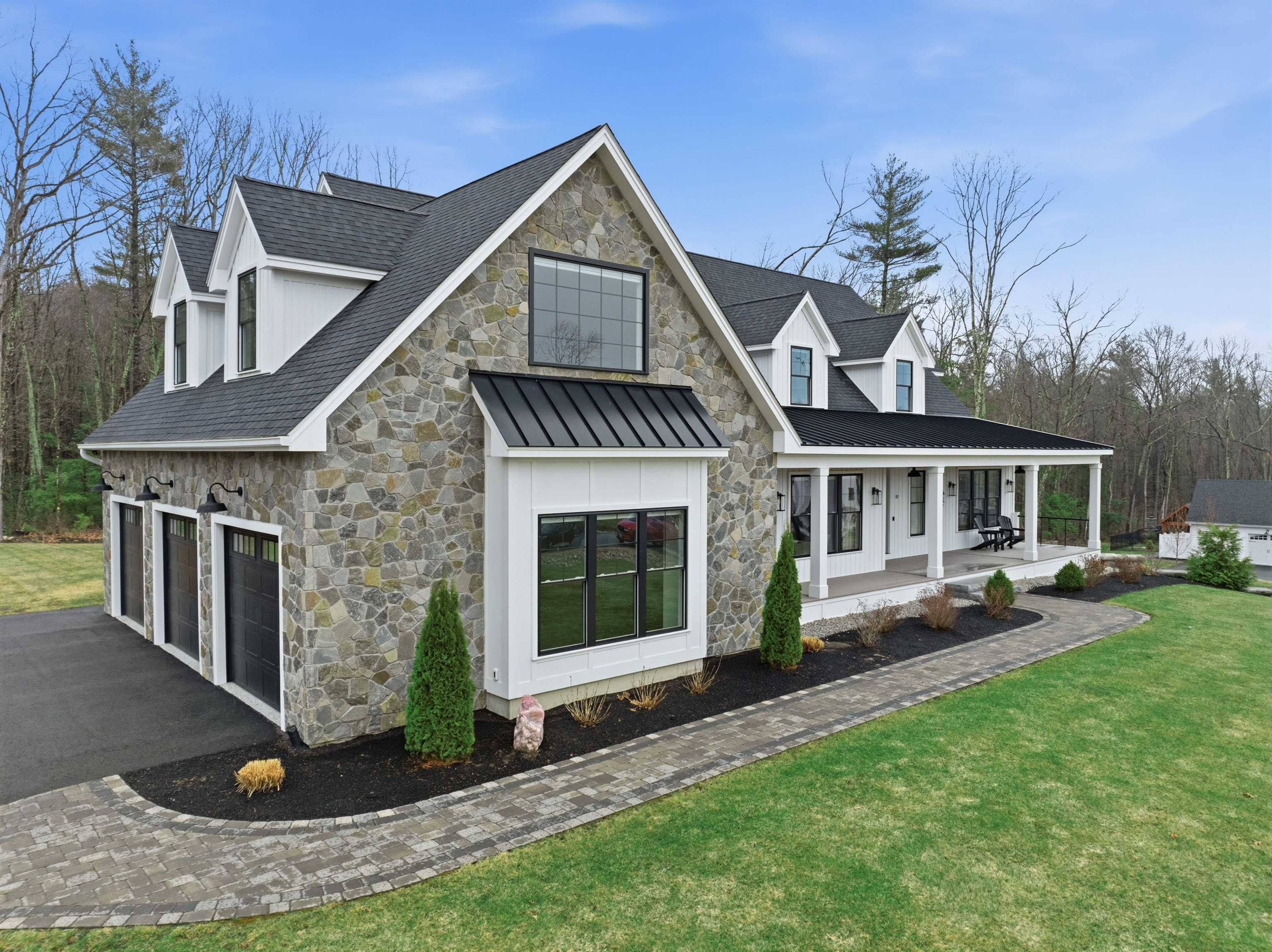 10 Hobart Ln, Hollis, NH 03049