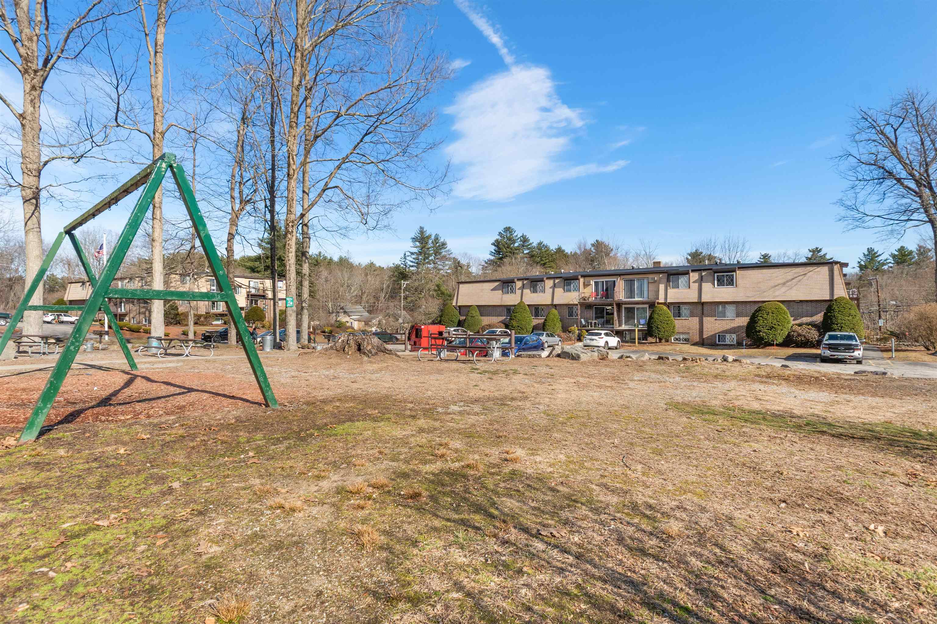 2 Silvestri Cir, Derry, NH 03038