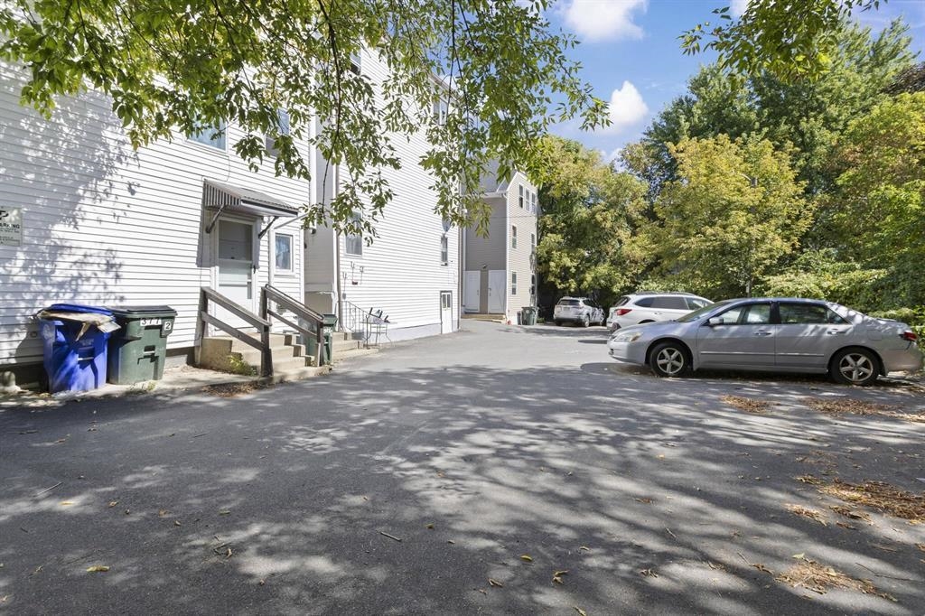 377-383 Manchester St, Manchester, NH 03103