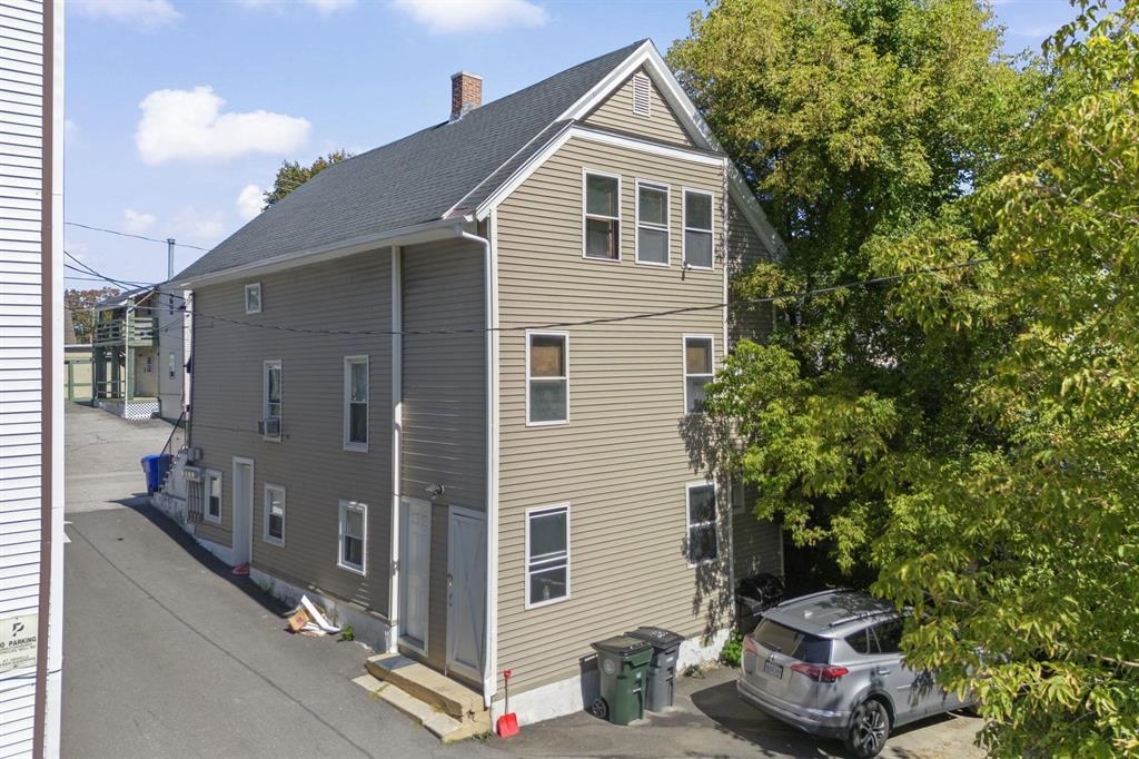 377-383 Manchester St, Manchester, NH 03103
