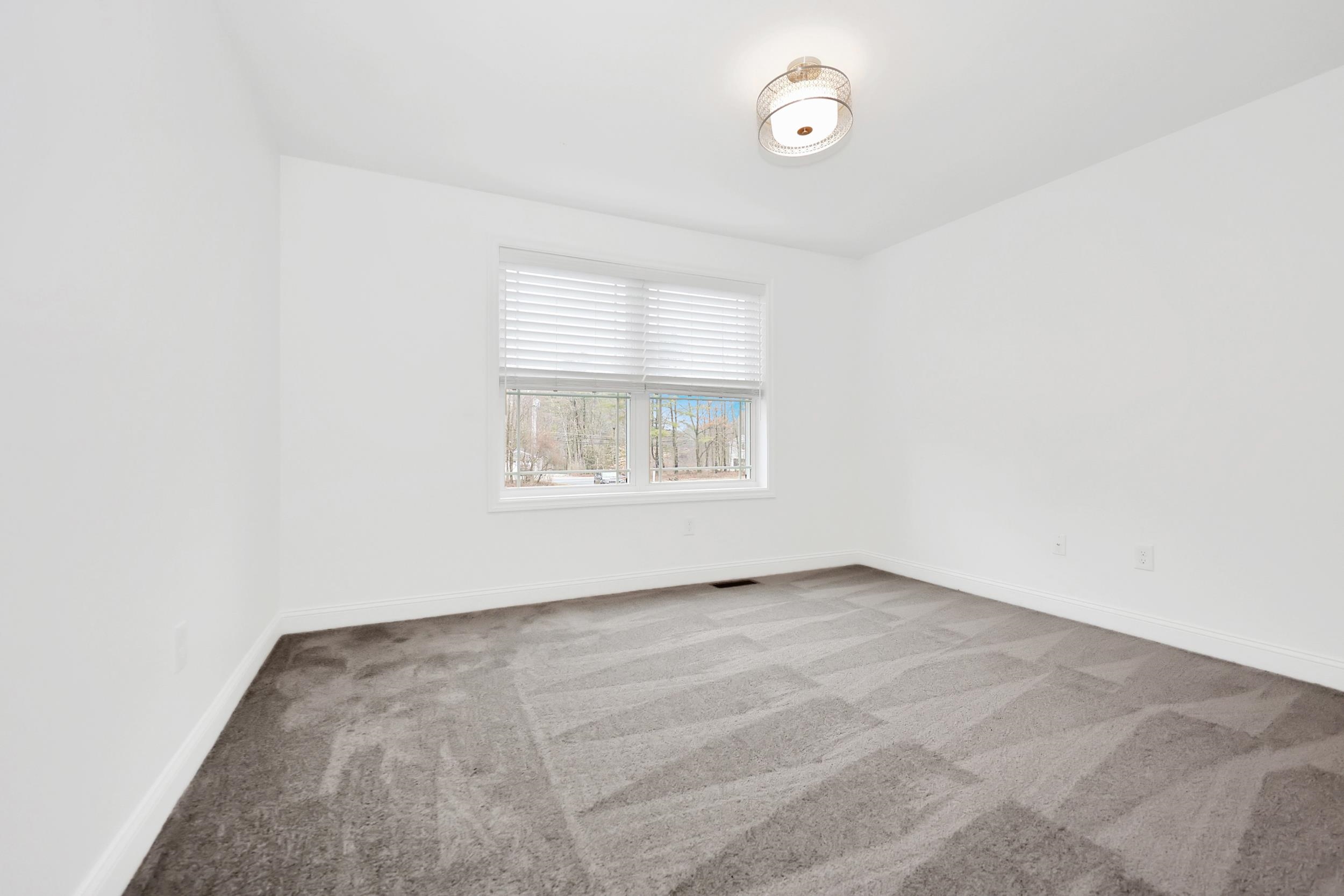 432 Mountain Rd, Concord, NH 03301