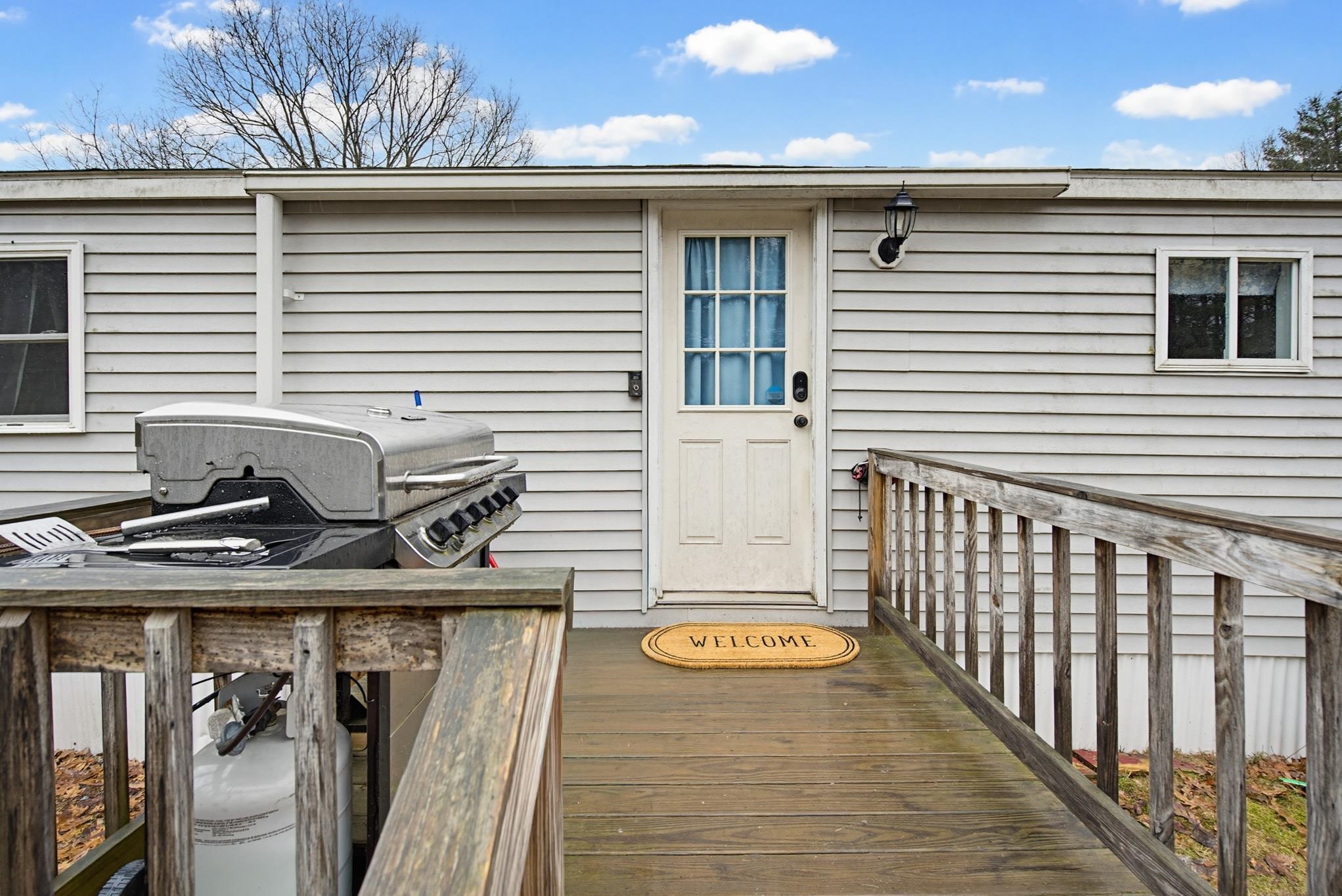 12 Acre St, Raymond, NH 03077