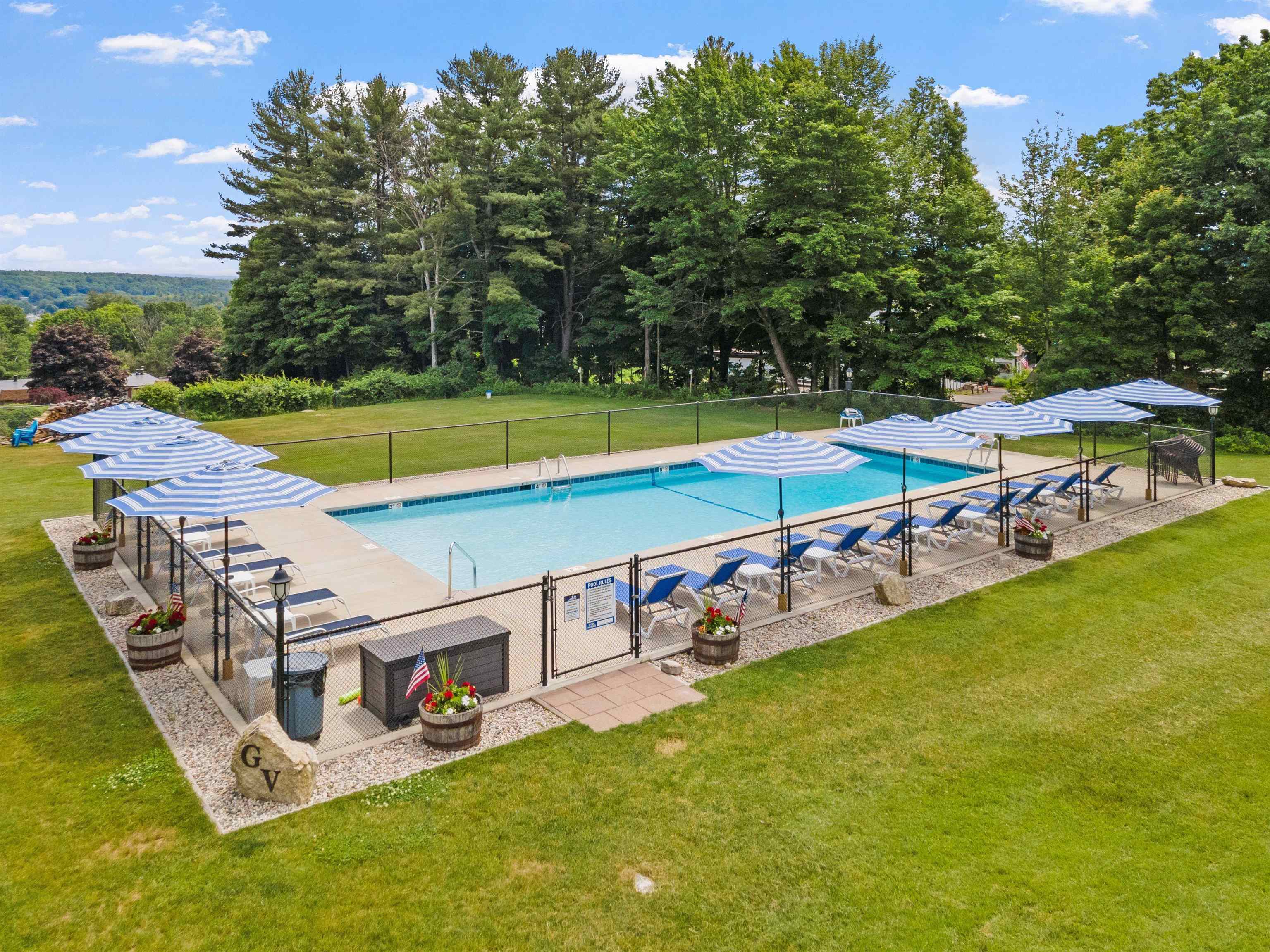 291 N Endicott St, Laconia, NH 03246