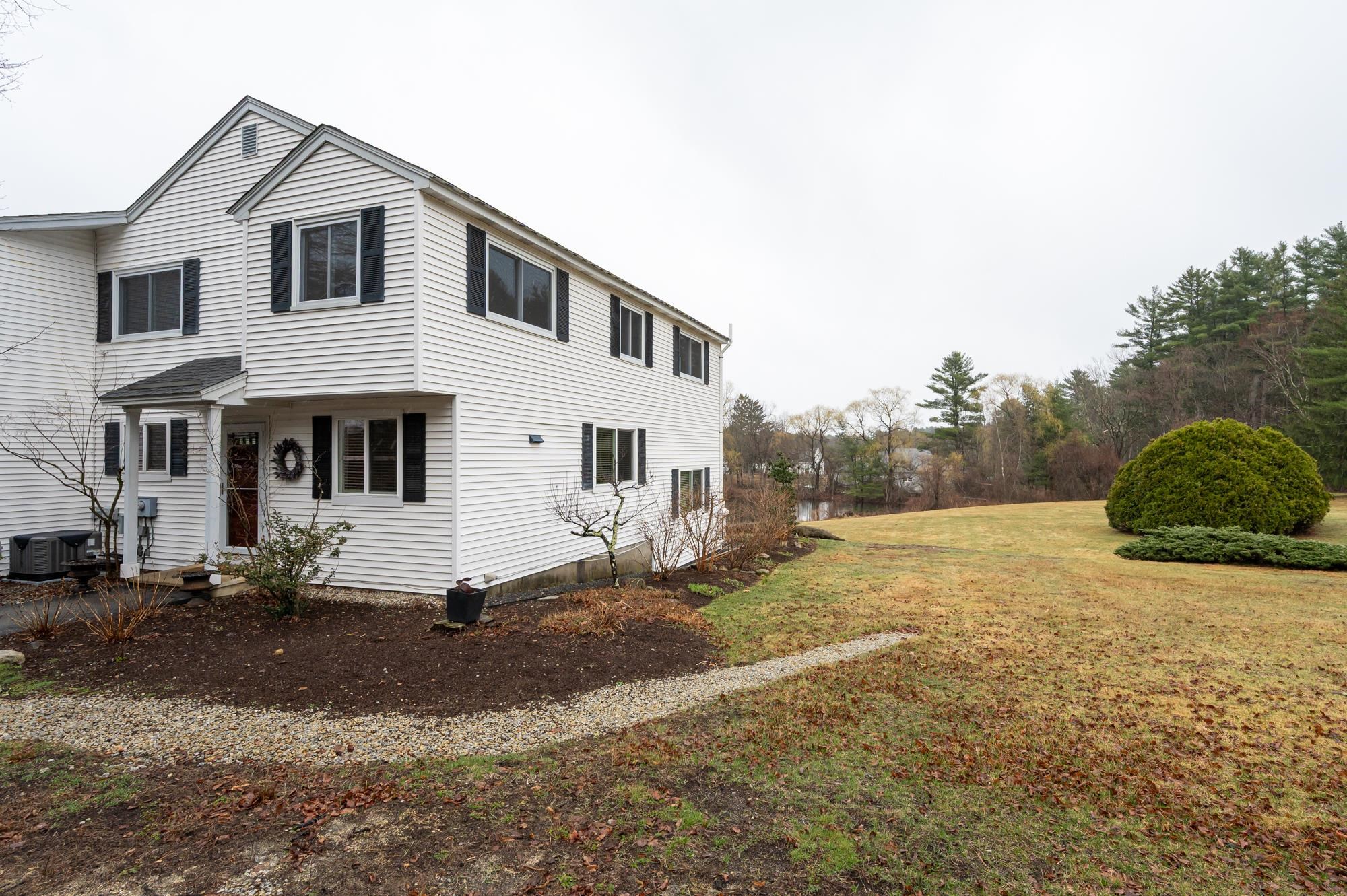 135 Amherst St, Amherst, NH 03031