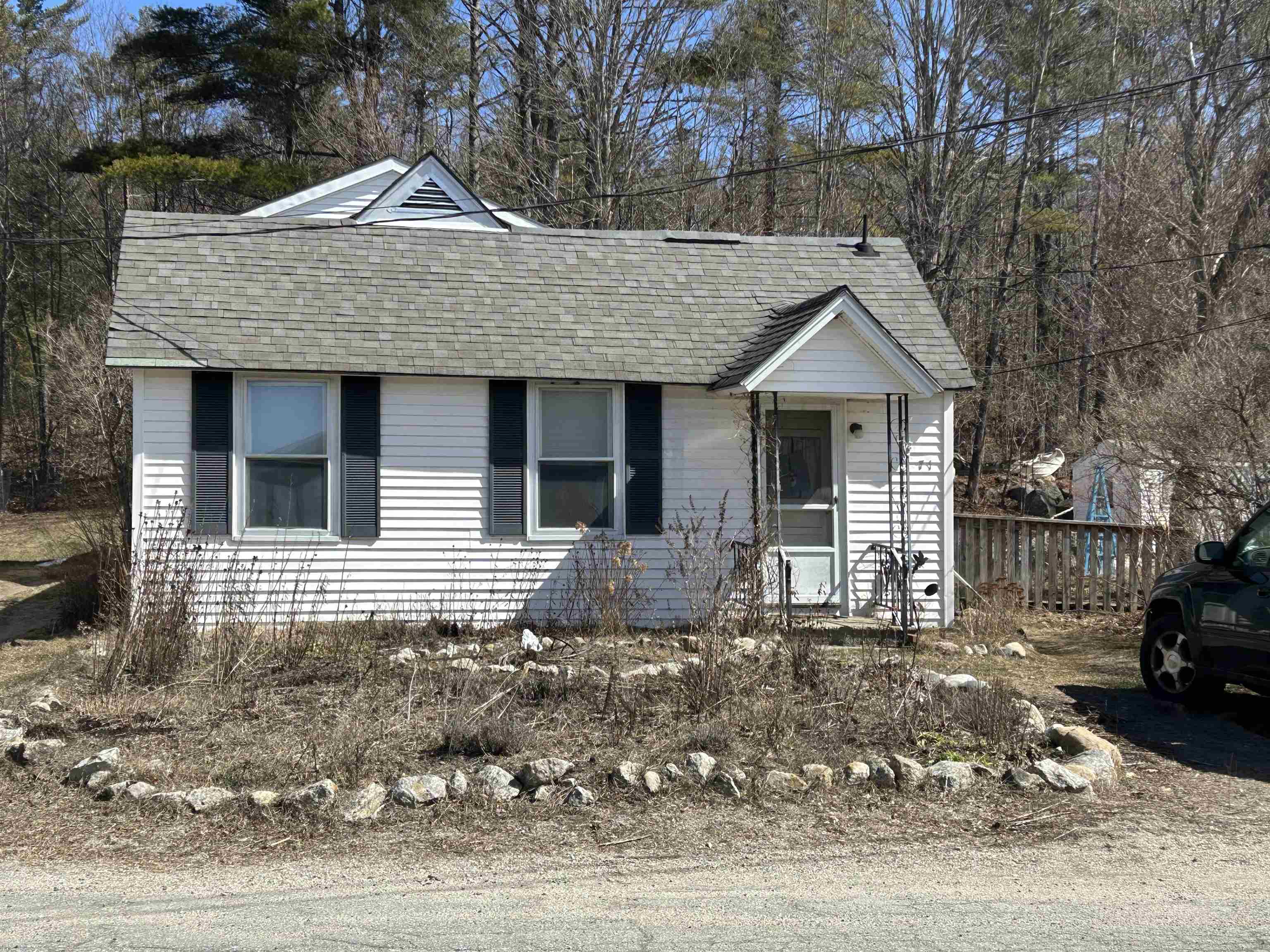 71 Library Rd, Grafton, NH 03240