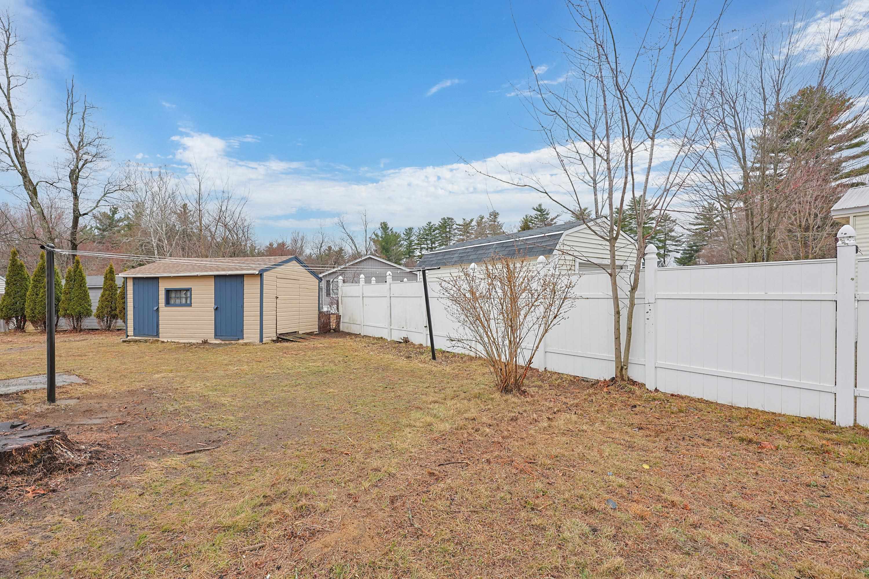 5 Cottonwood Ln, Merrimack, NH 03054