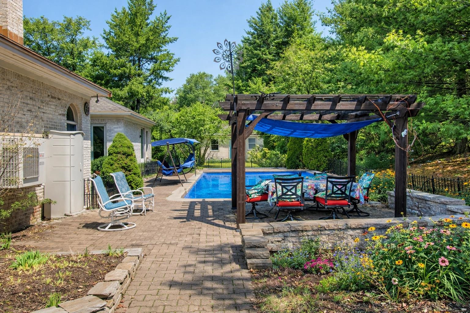 11 Cedar Hill Dr, St Albans Town, VT 05478