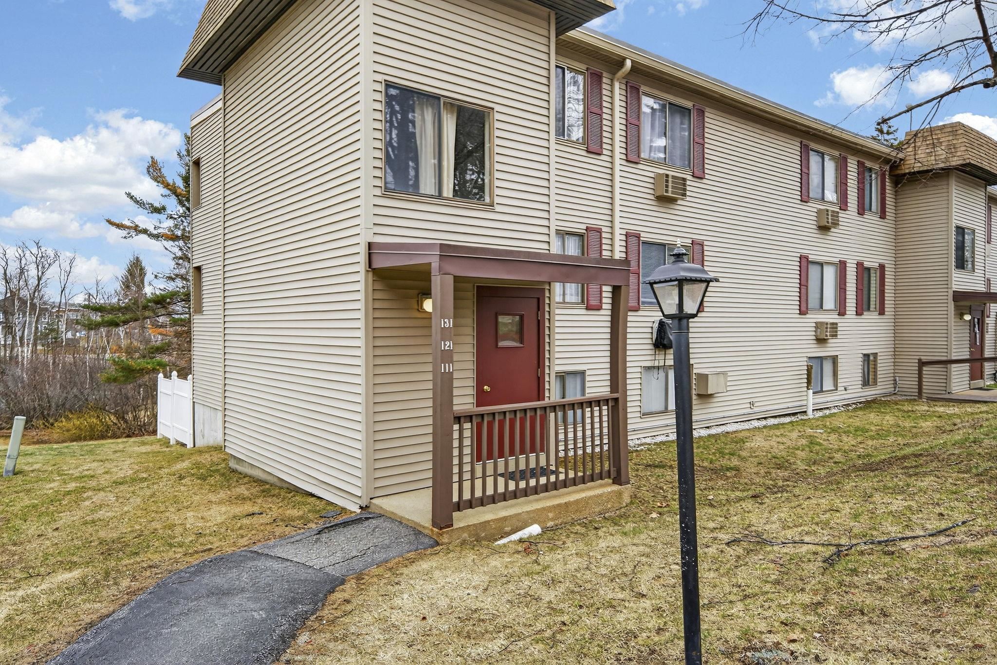 9 Treetop Circle — photo 2