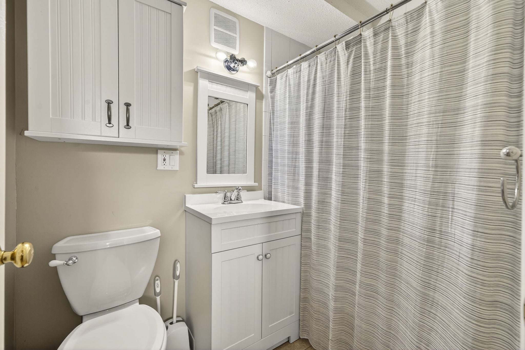 9 Treetop Cir #111, Laconia, NH 03246