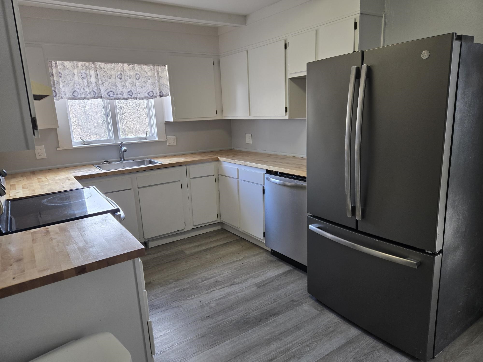 99 Depot Hill Rd, Henniker, NH 03242