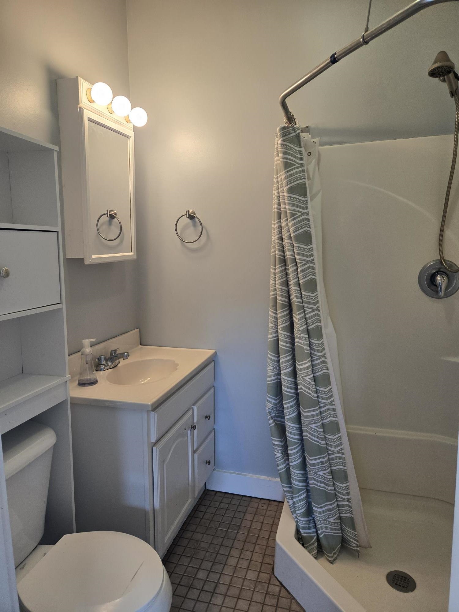 99 Depot Hill Rd, Henniker, NH 03242