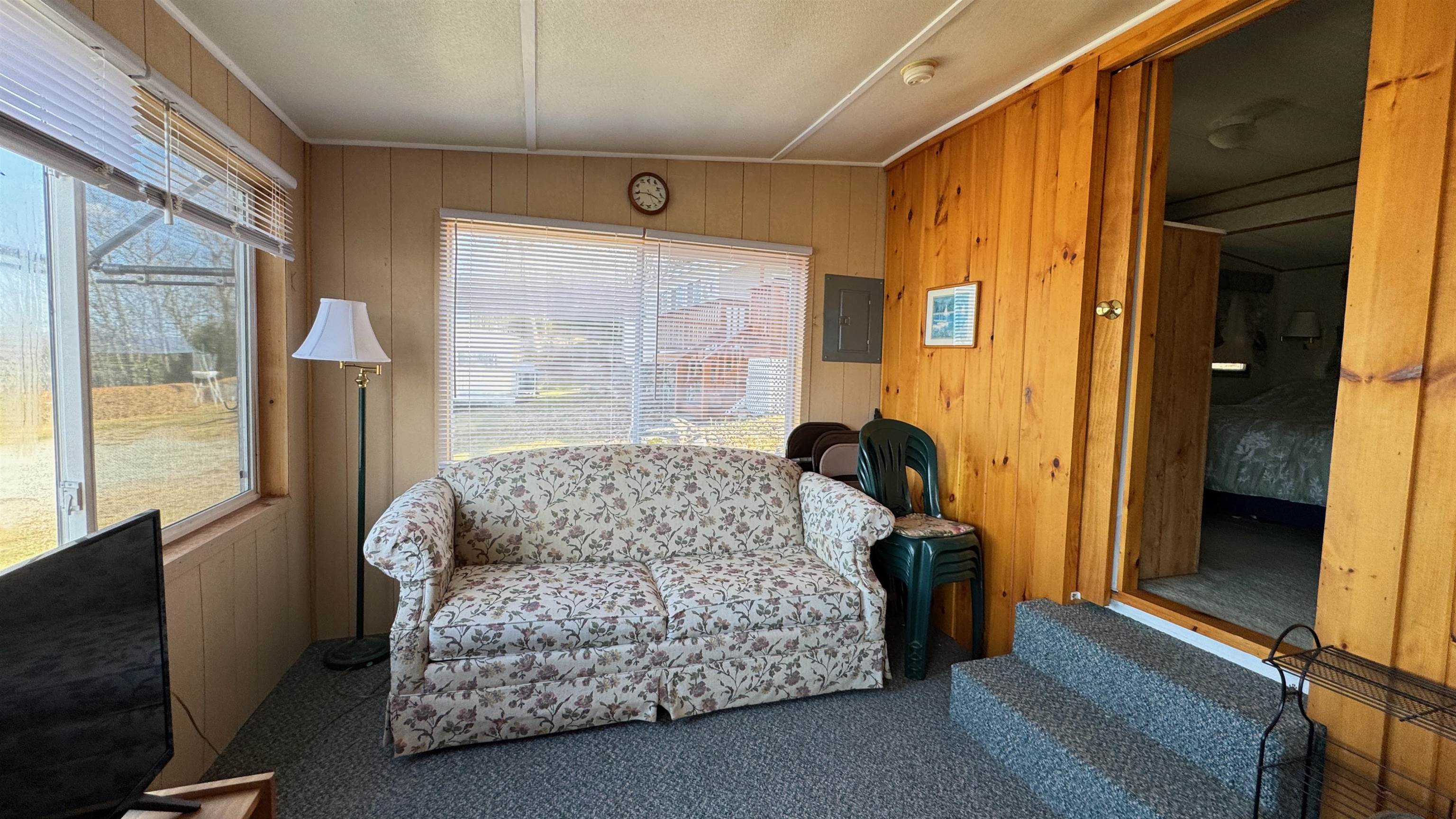 728 Scenic Rd, Laconia, NH 03246