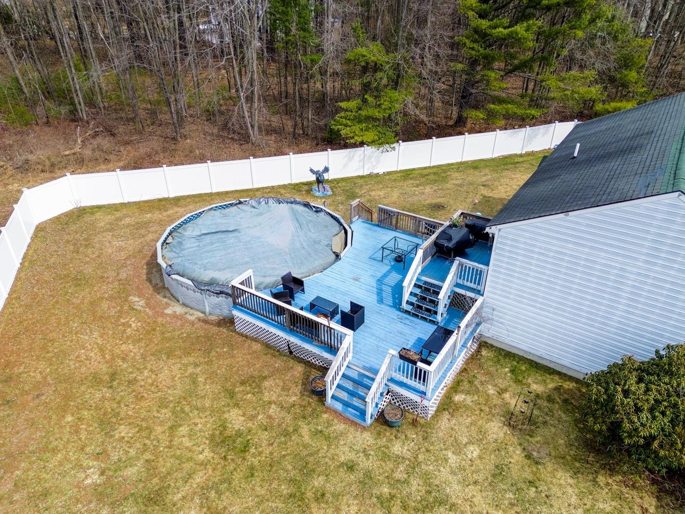 169 Tina Dr, Pembroke, NH 03275