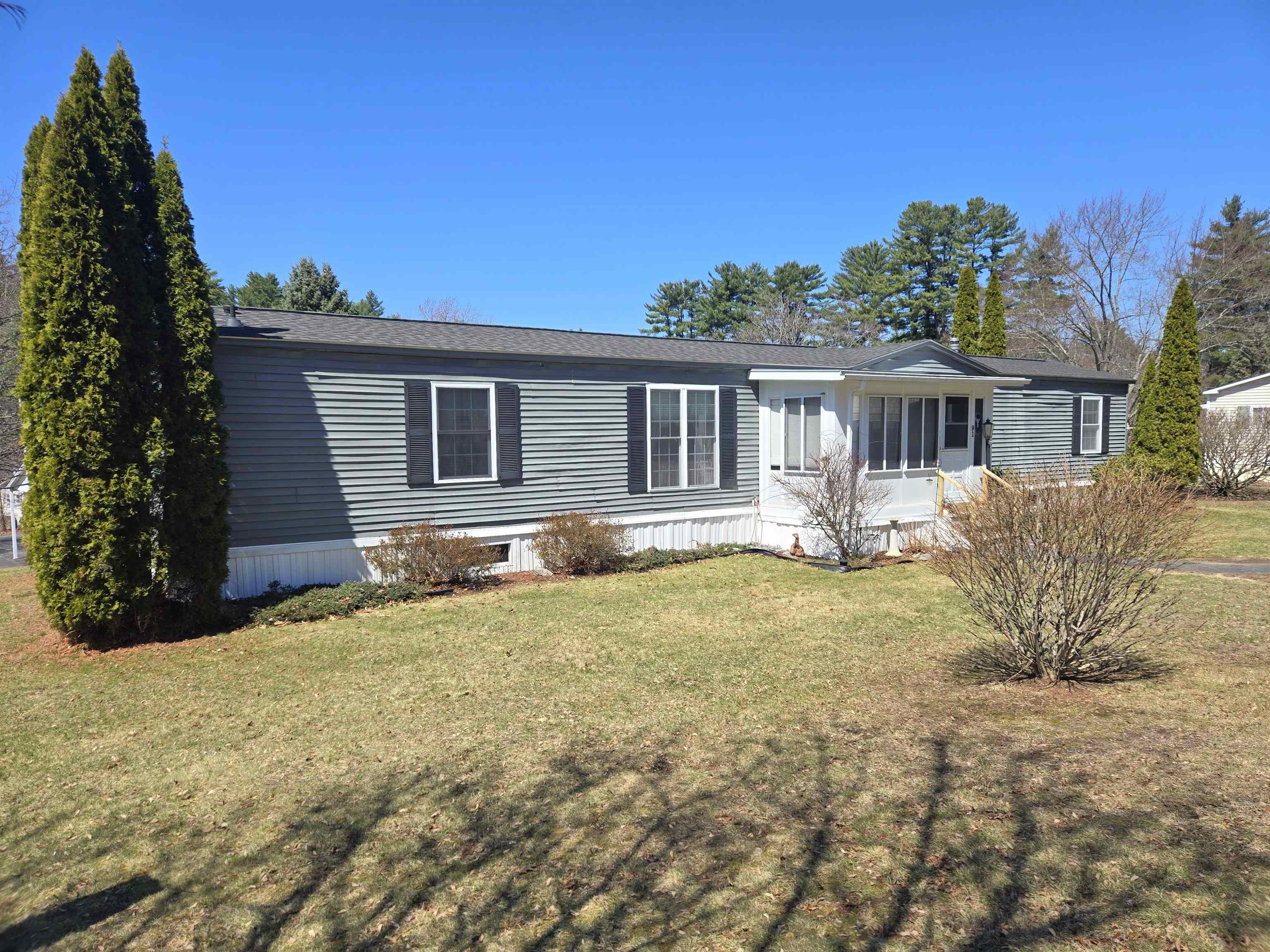 91 Zachary Dr, Hooksett, NH 03106