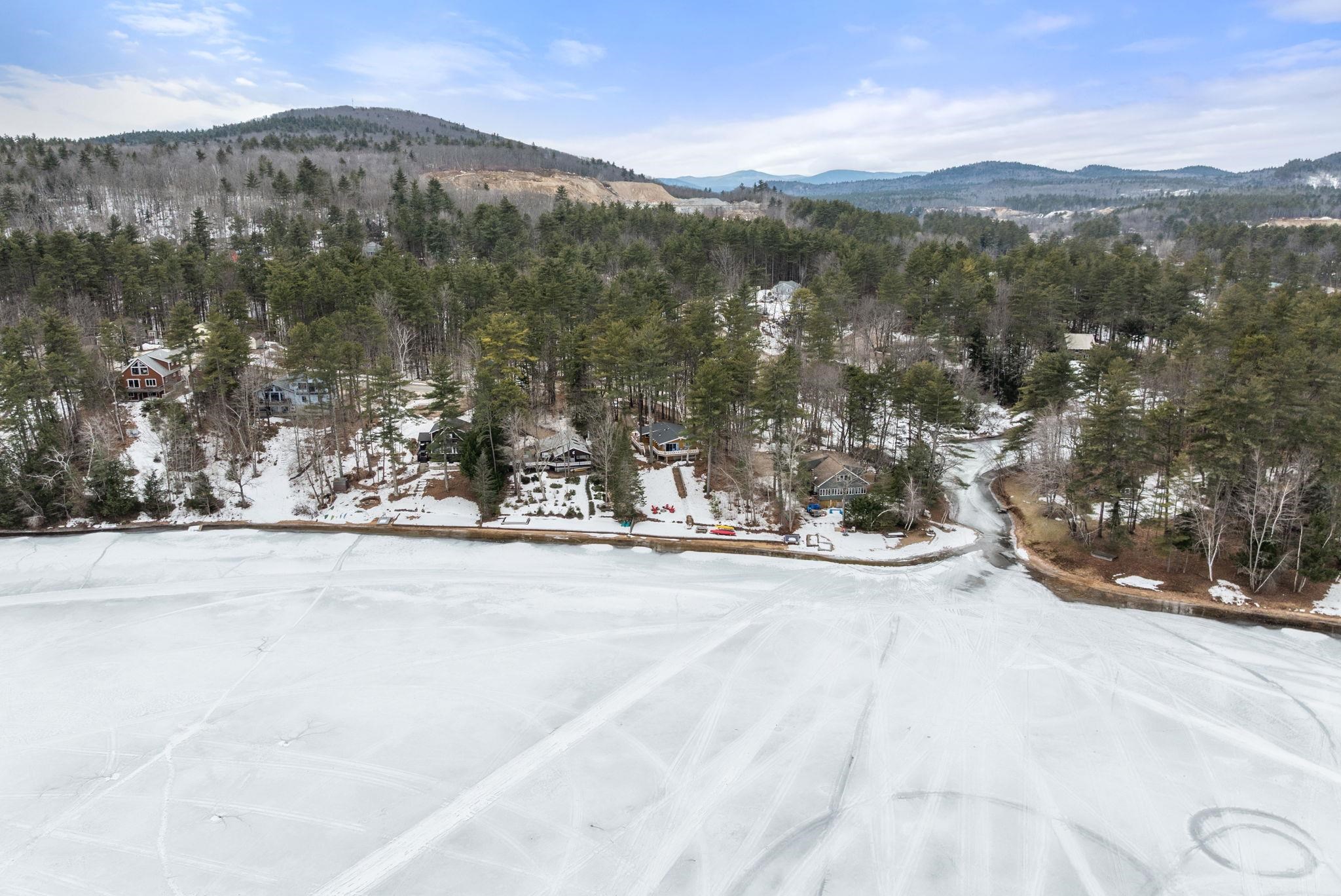 726 Pequawket Dr, Conway, NH 03818