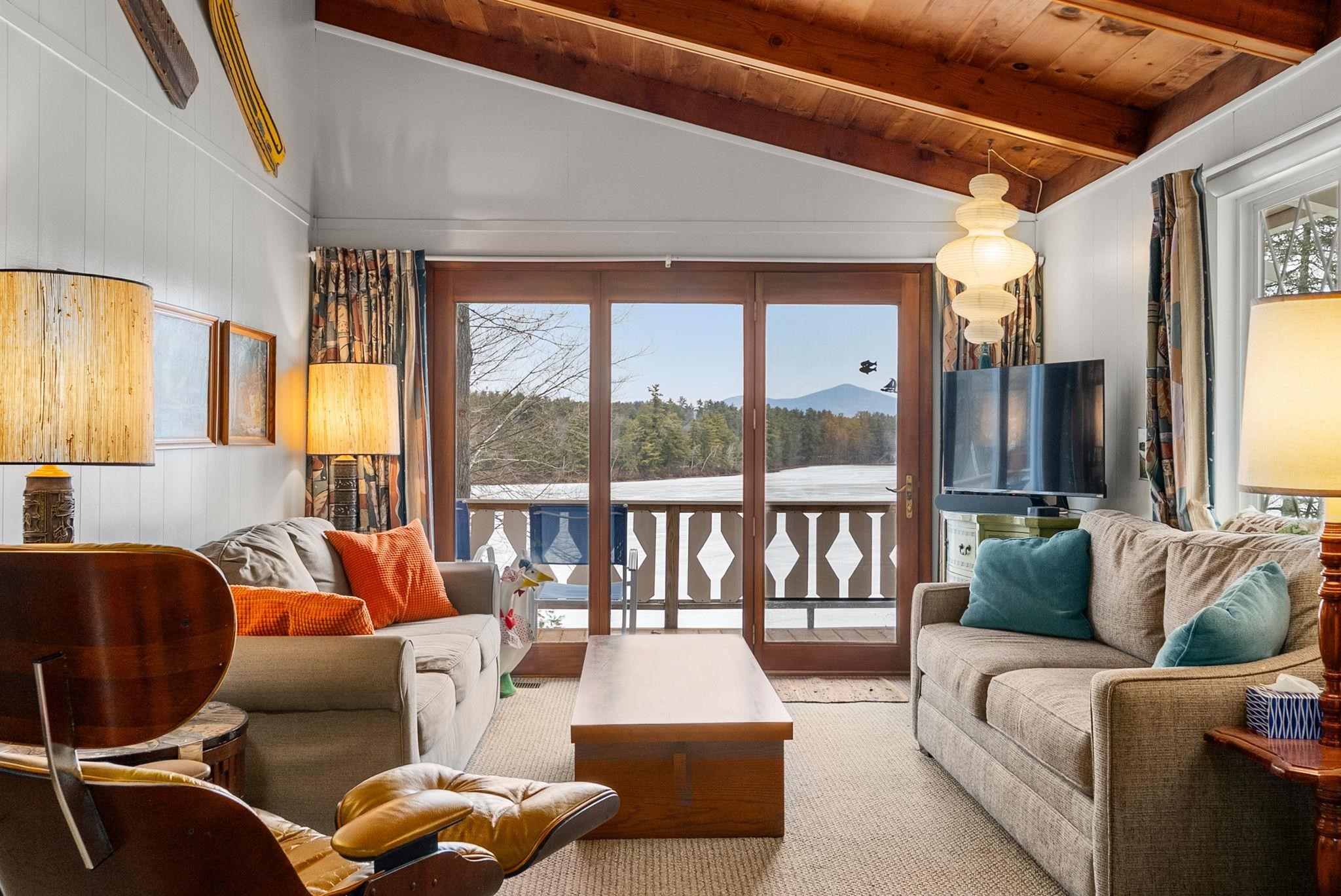 726 Pequawket Dr, Conway, NH 03818