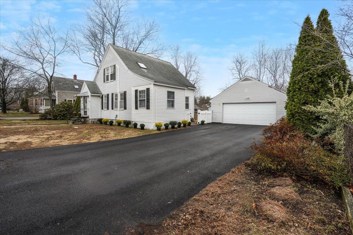 101 Avon St, Manchester, NH 03102