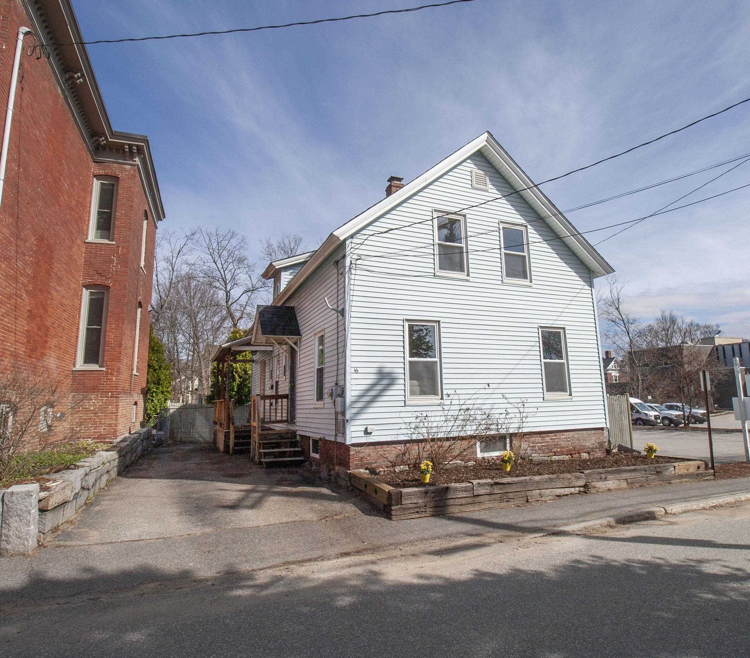 16 Prince St, Concord, NH 03301
