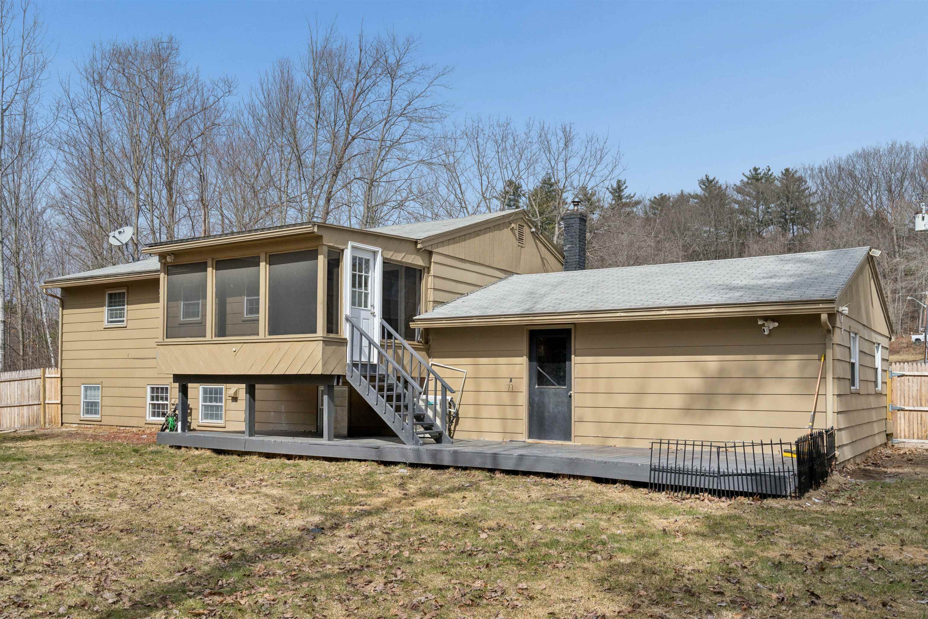 20 Tenley Dr, Lebanon, NH 03784