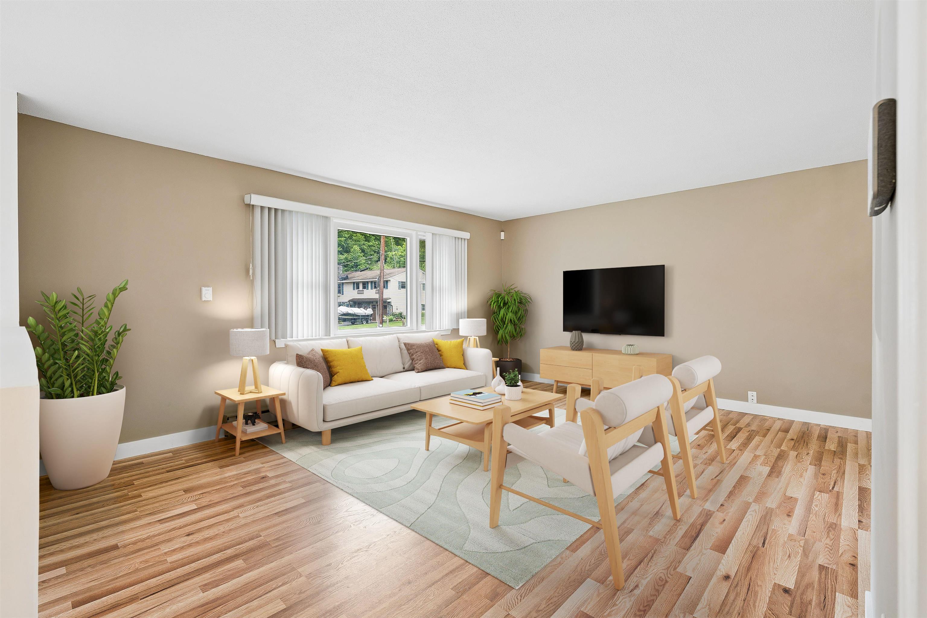 staged photo 25572227