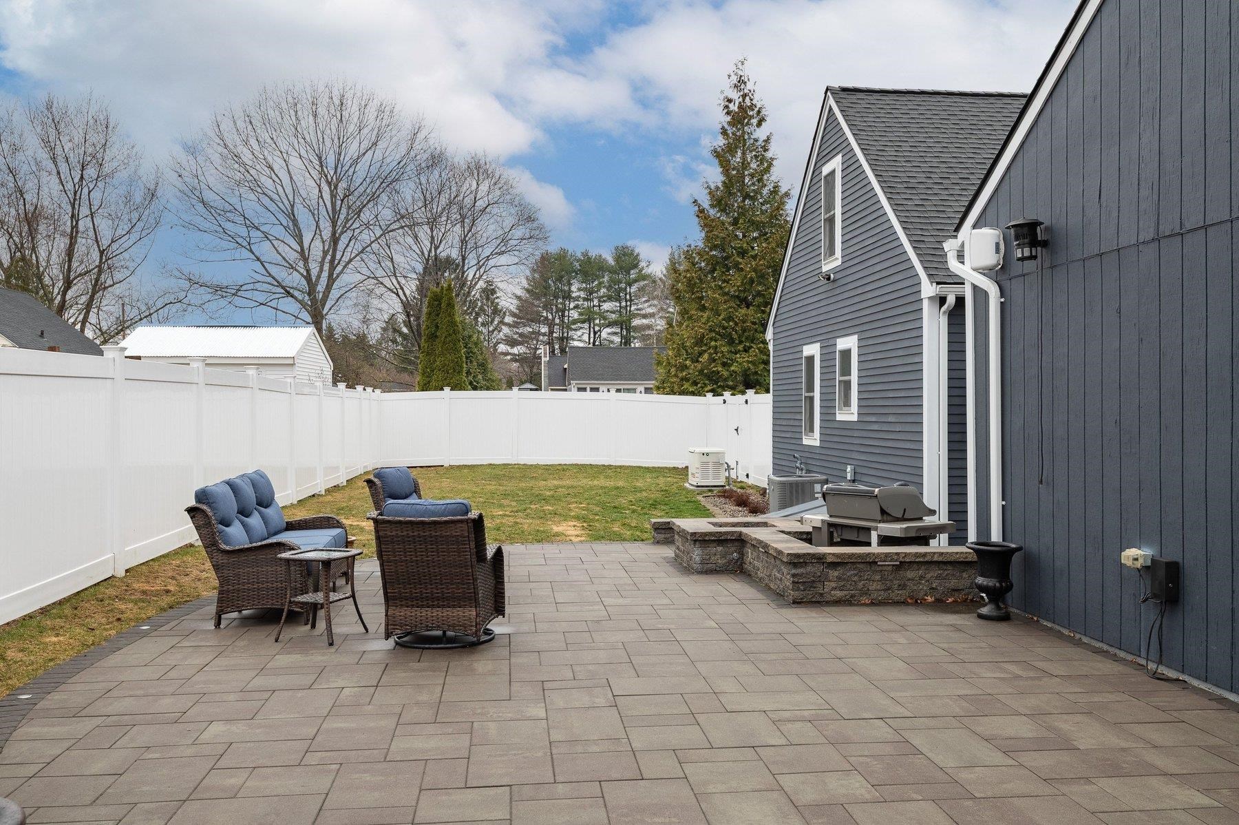 14 Reddington Ldg, Hampton, NH 03842