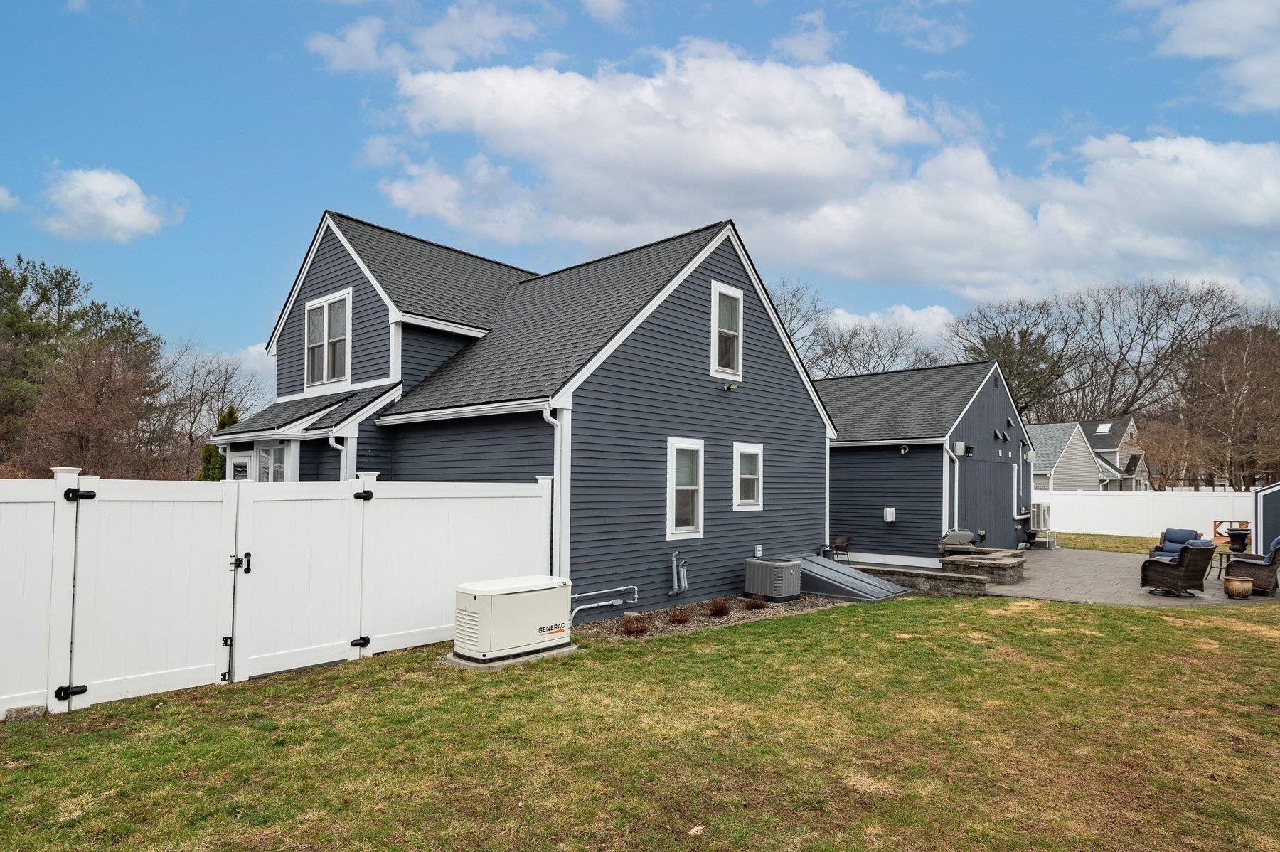 14 Reddington Ldg, Hampton, NH 03842
