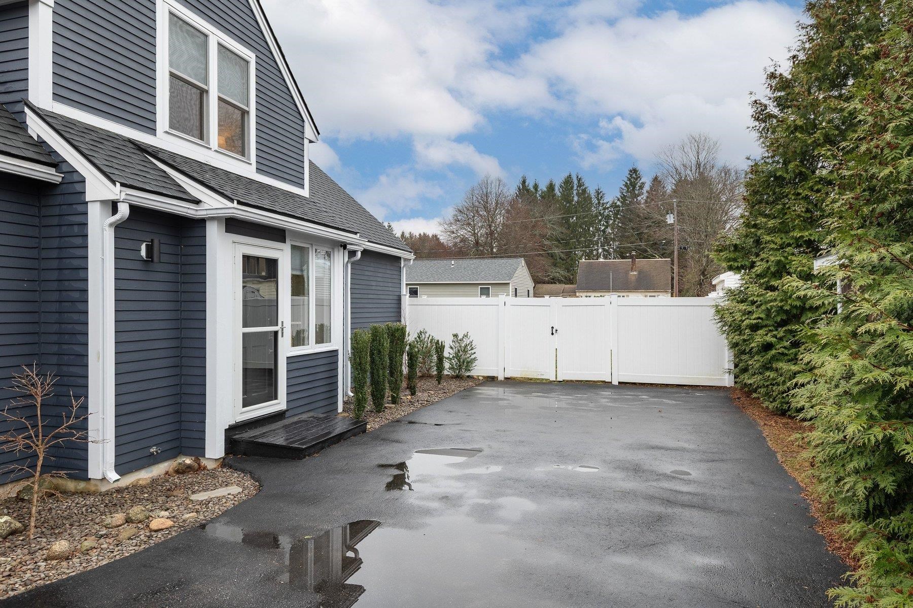 14 Reddington Ldg, Hampton, NH 03842