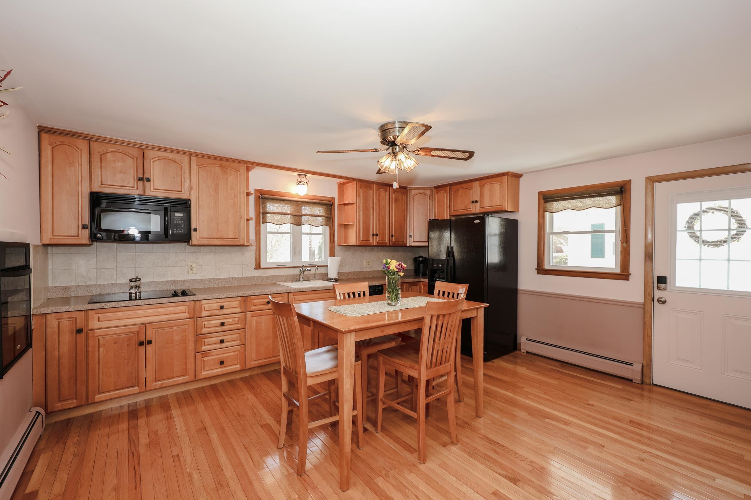 155 Woodbine Ave, Manchester, NH 03109