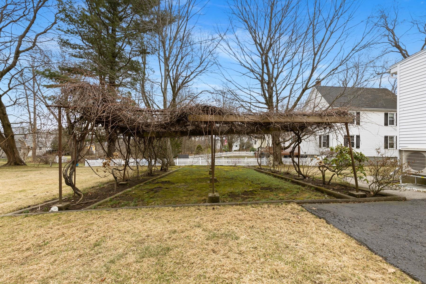 159 Woodbury Ave #2, Portsmouth, NH 03801