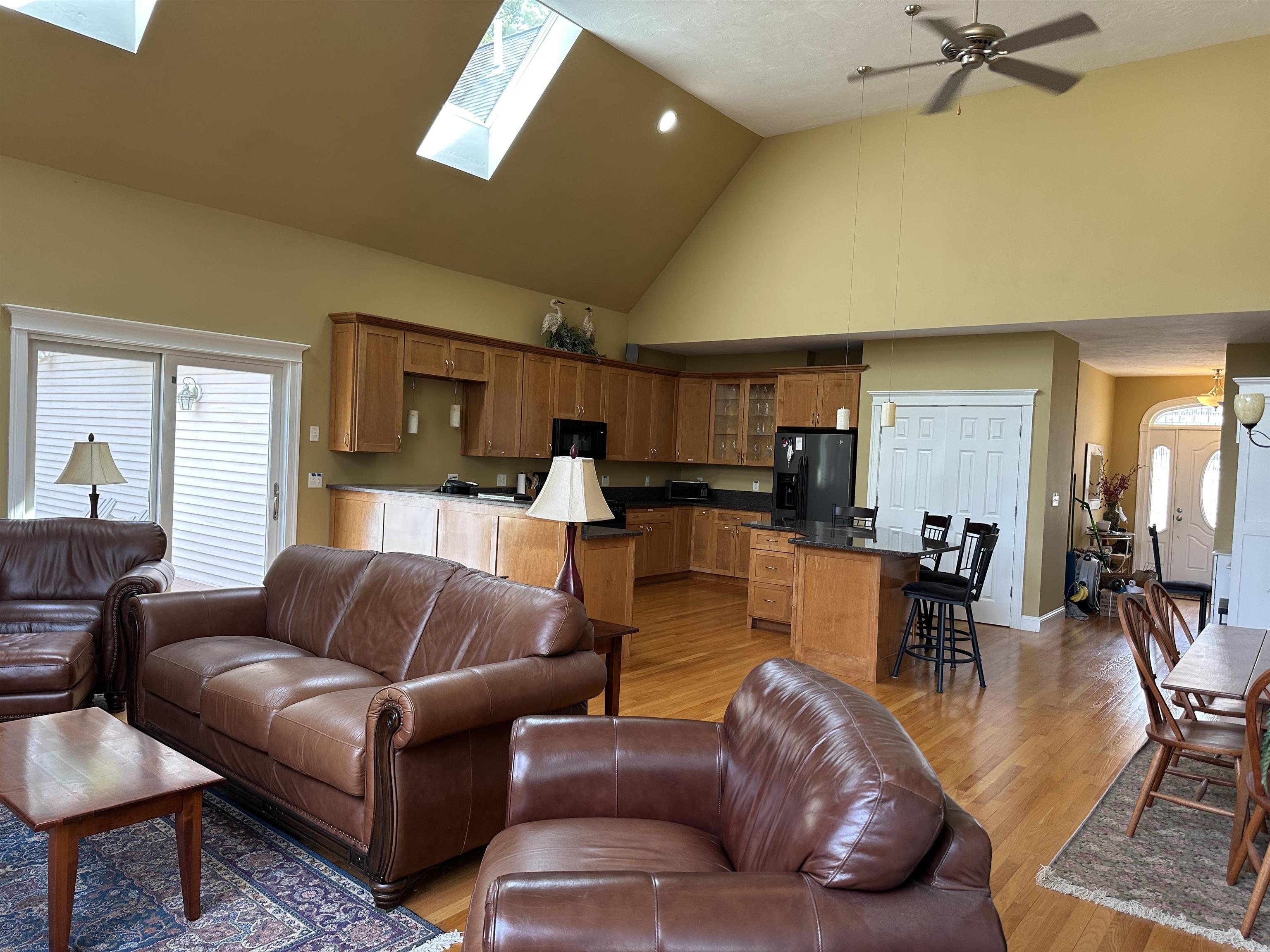 97 Babb Meadow Ln, Mason, NH 03048