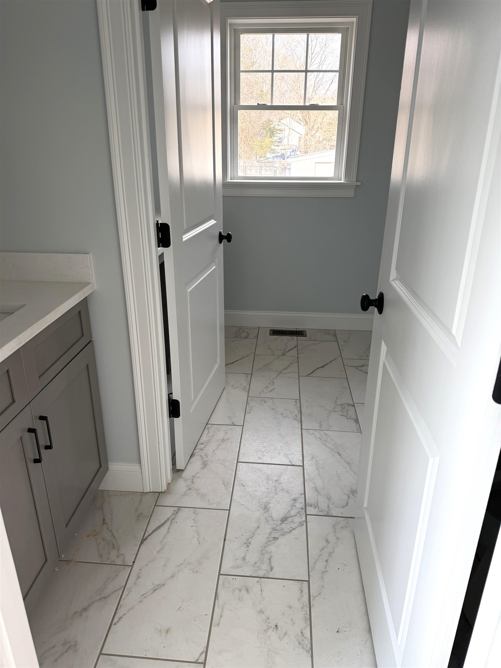 15A Henry St, Salem, NH 03079