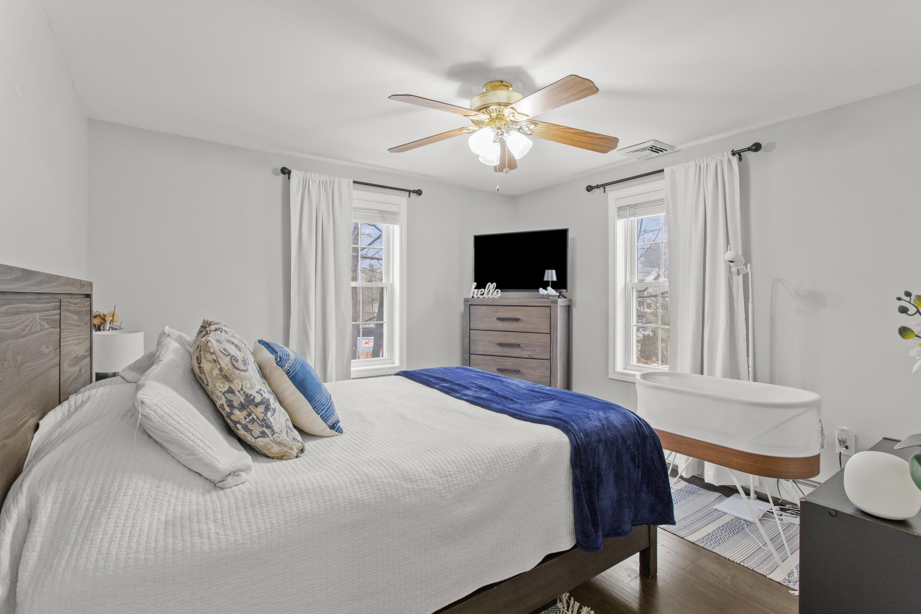 3 Kendall Pond Rd, Derry, NH 03038