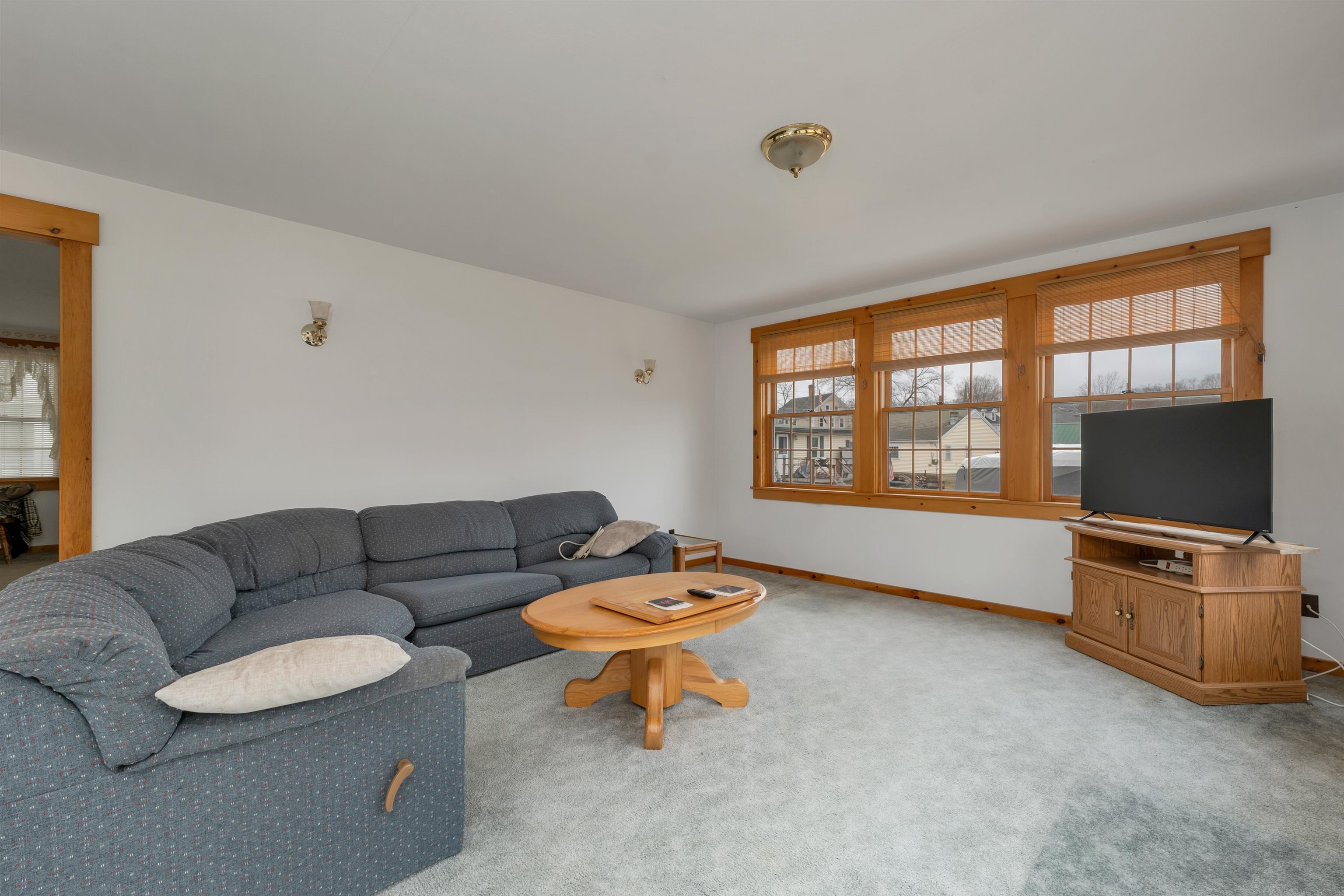 66 Main St, Milton, NH 03852